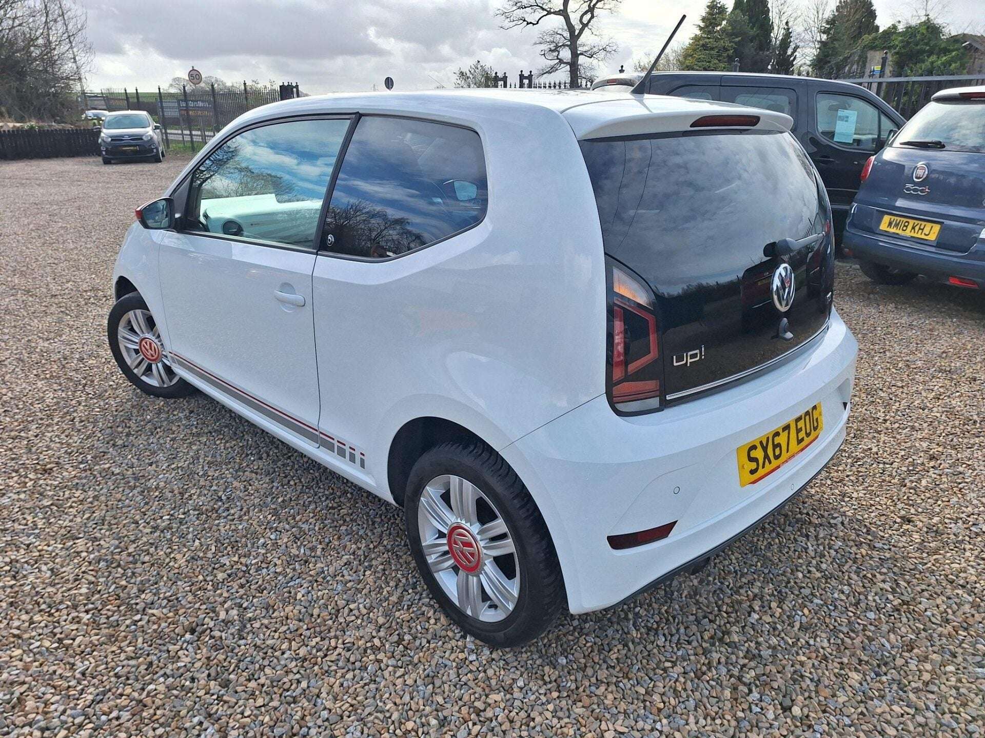 2017 VOLKSWAGEN UP 2017 VOLKSWAGEN UP