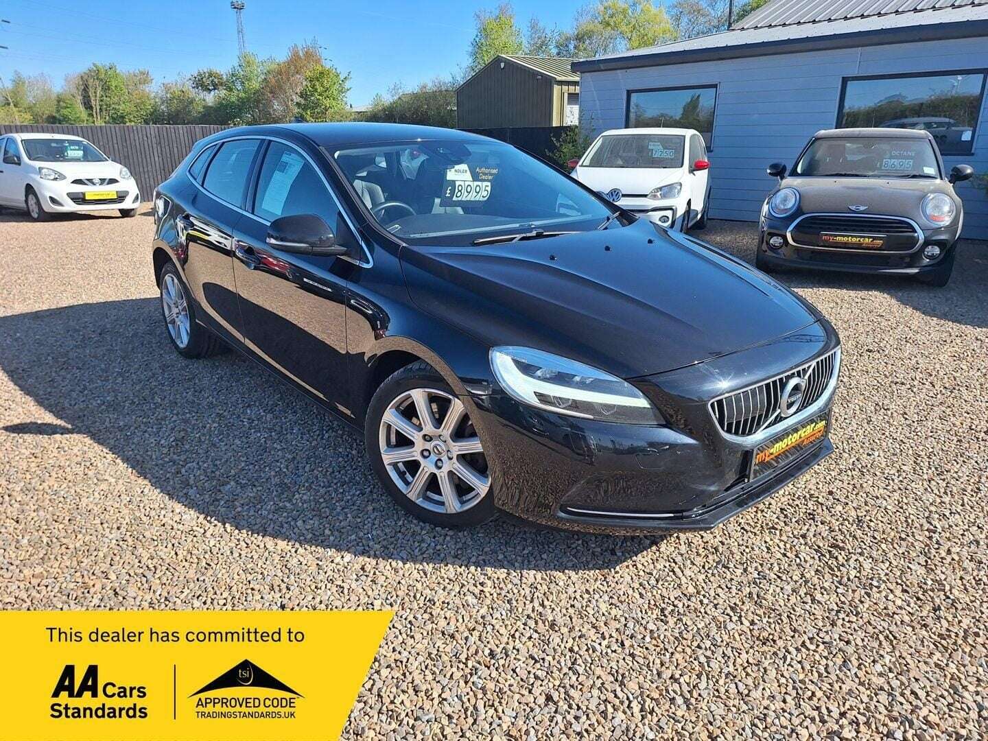 A 2018 VOLVO V40 1.5 T2 GPF Inscription Auto Euro 6 (s/s) 5dr A 2018 VOLVO V40 1.5 T2 GPF Inscription Auto Euro 6 (s/s) 5dr