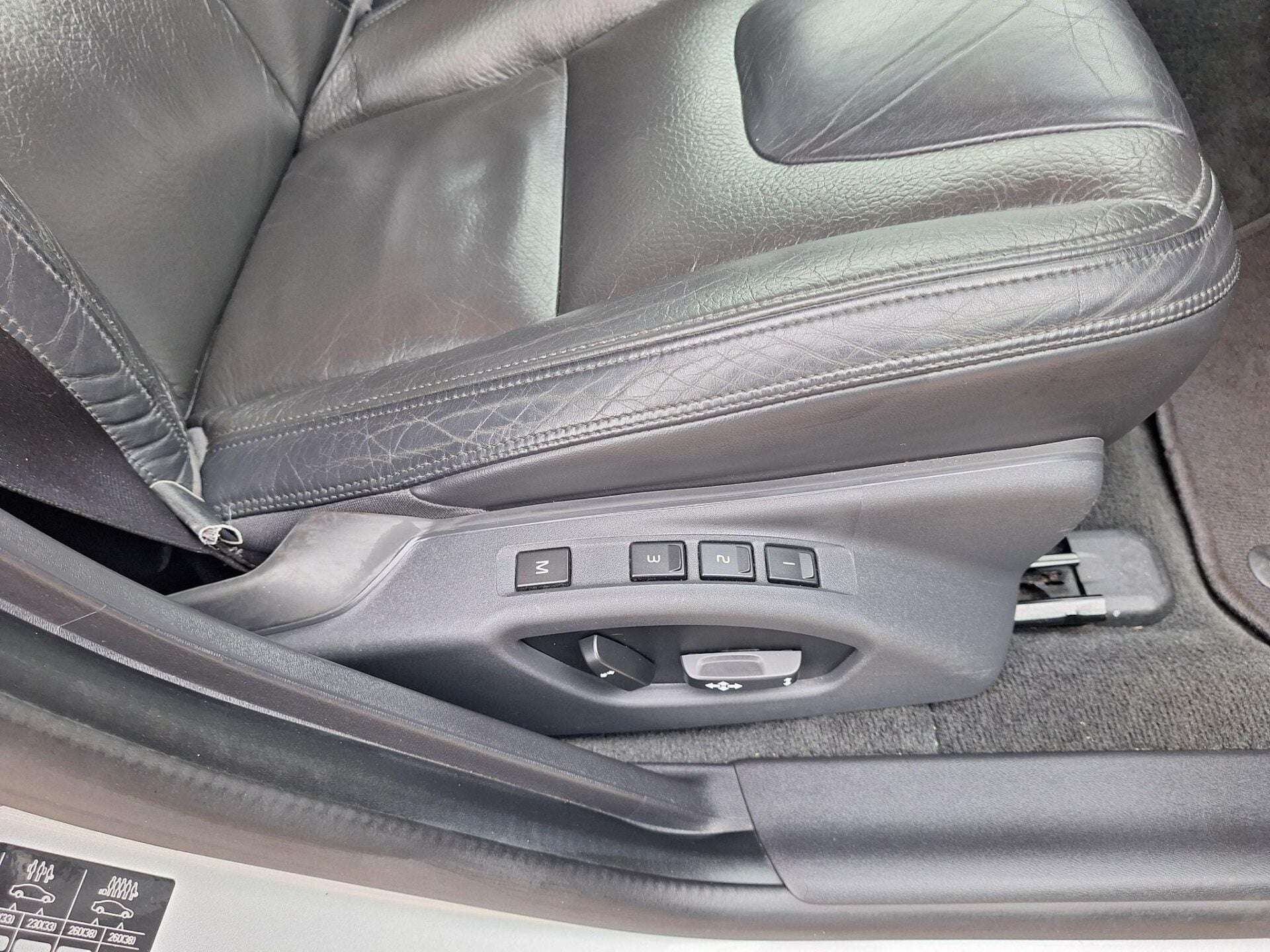 2012 VOLVO S60 2012 VOLVO S60