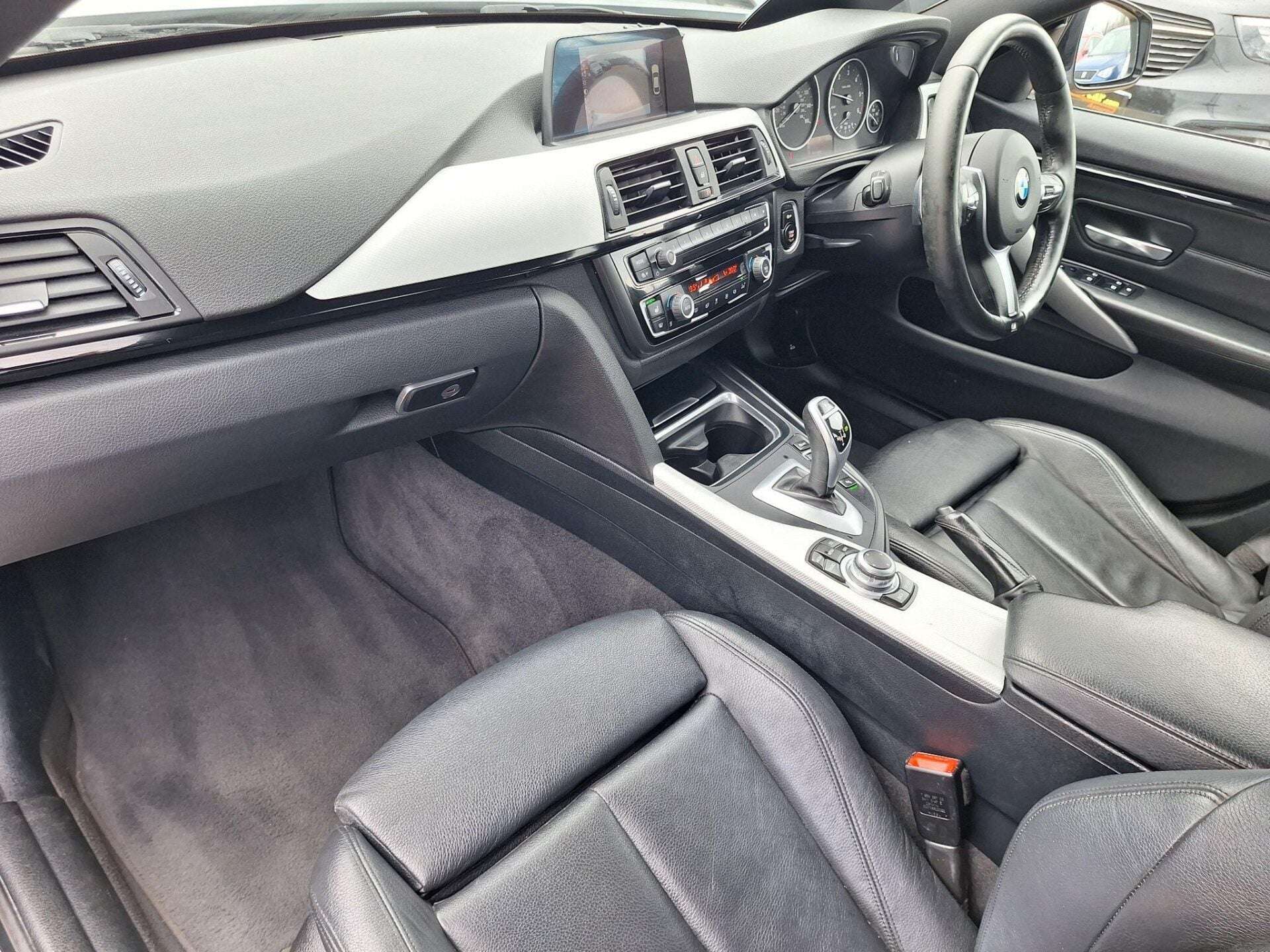 A 2014 BMW 4 SERIES 3.0 435d M Sport Auto xDrive Euro 6 (s/s) 5dr A 2014 BMW 4 SERIES 3.0 435d M Sport Auto xDrive Euro 6 (s/s) 5dr