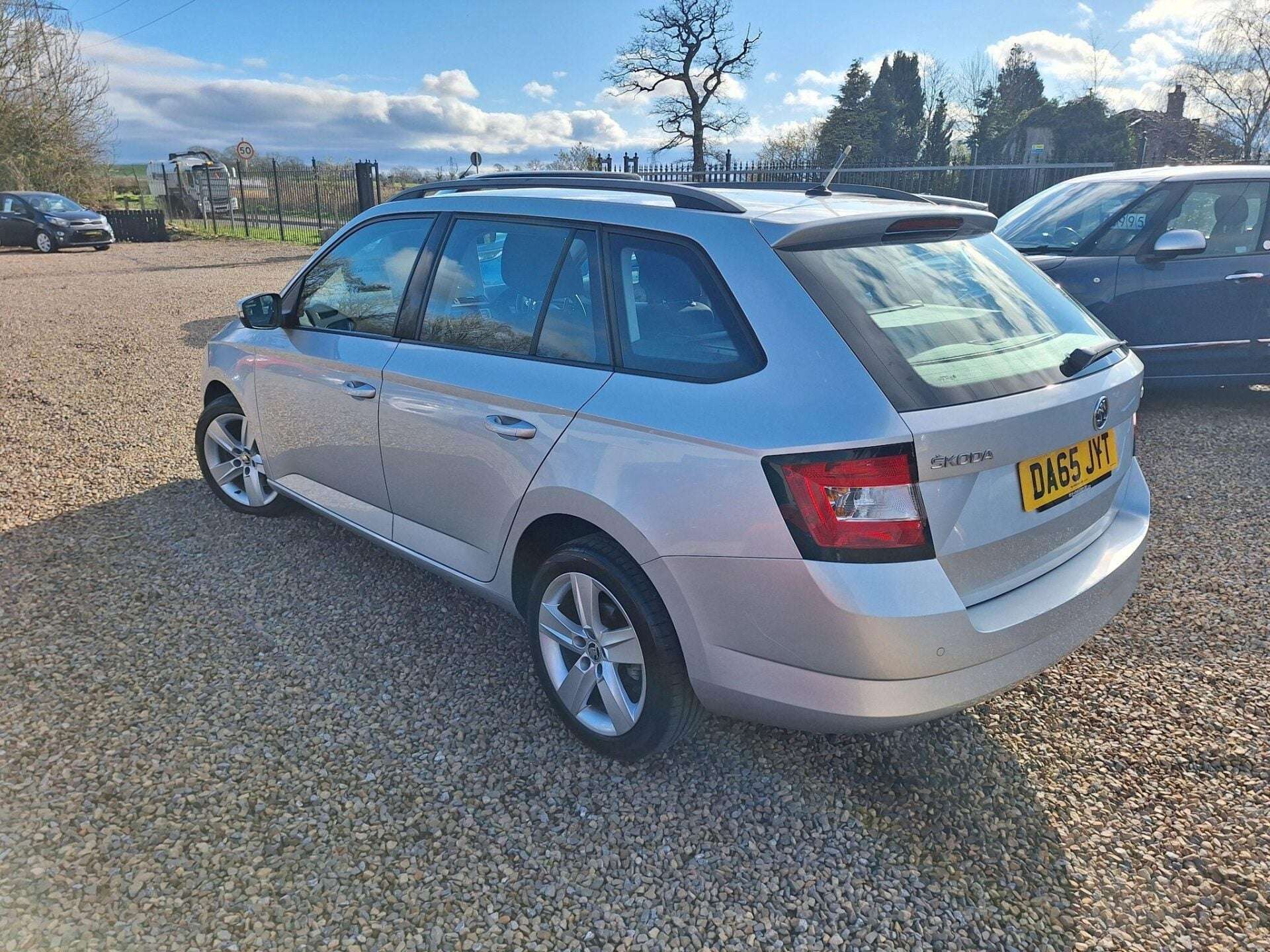 2015 SKODA FABIA 2015 SKODA FABIA