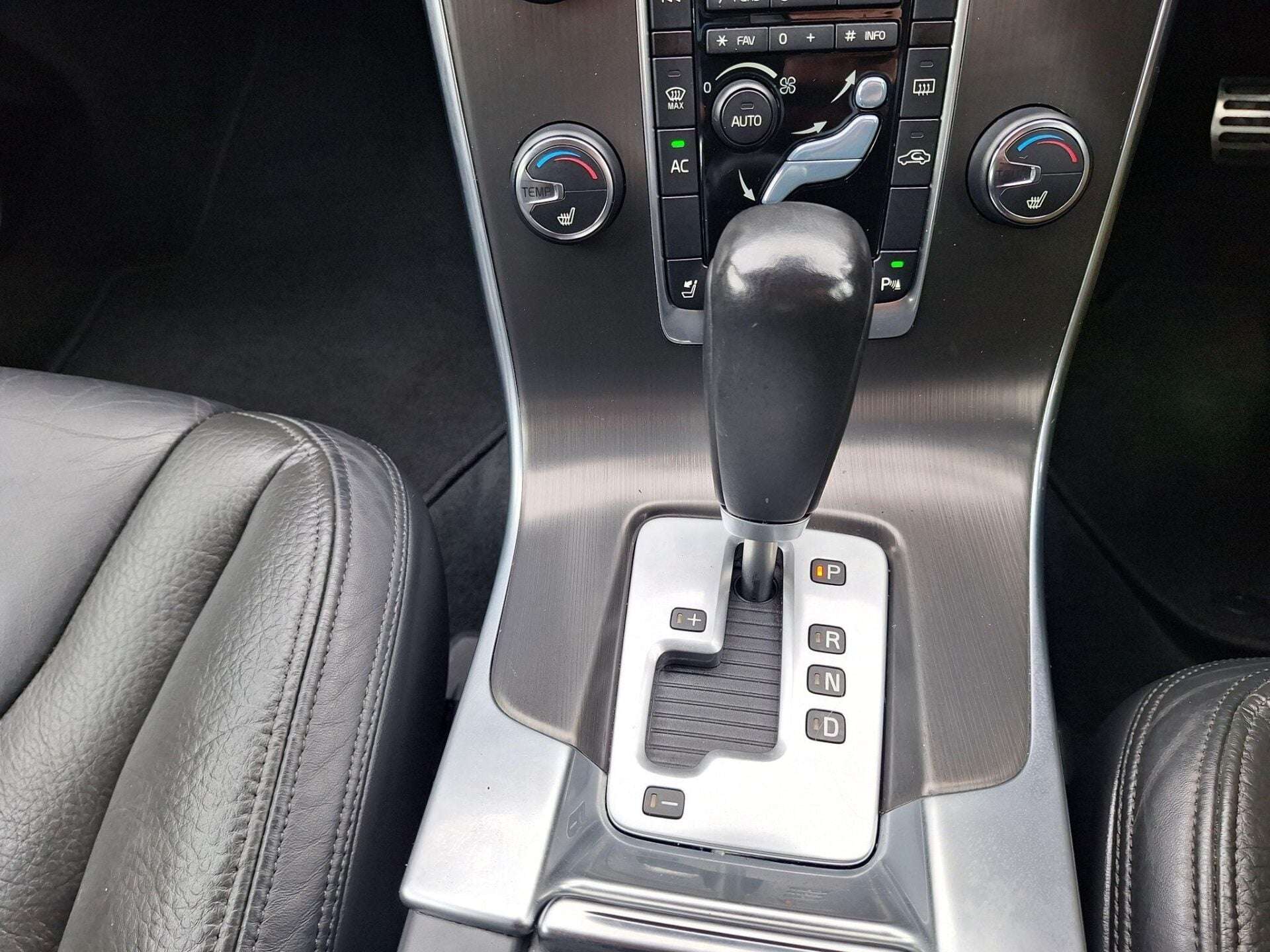 2012 VOLVO S60 2012 VOLVO S60