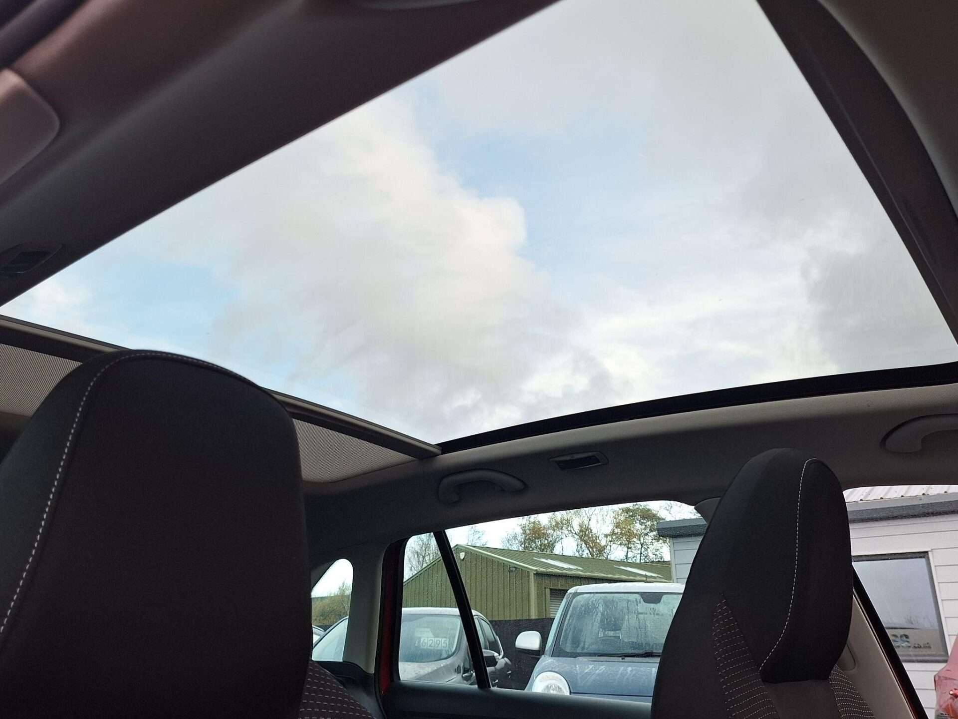 2015 SKODA RAPID SPACEBACK 2015 SKODA RAPID SPACEBACK