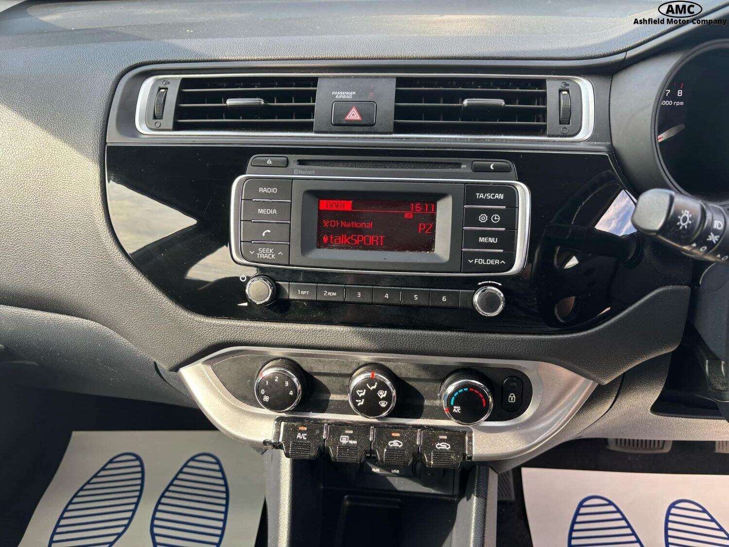 2017 KIA RIO 2017 KIA RIO