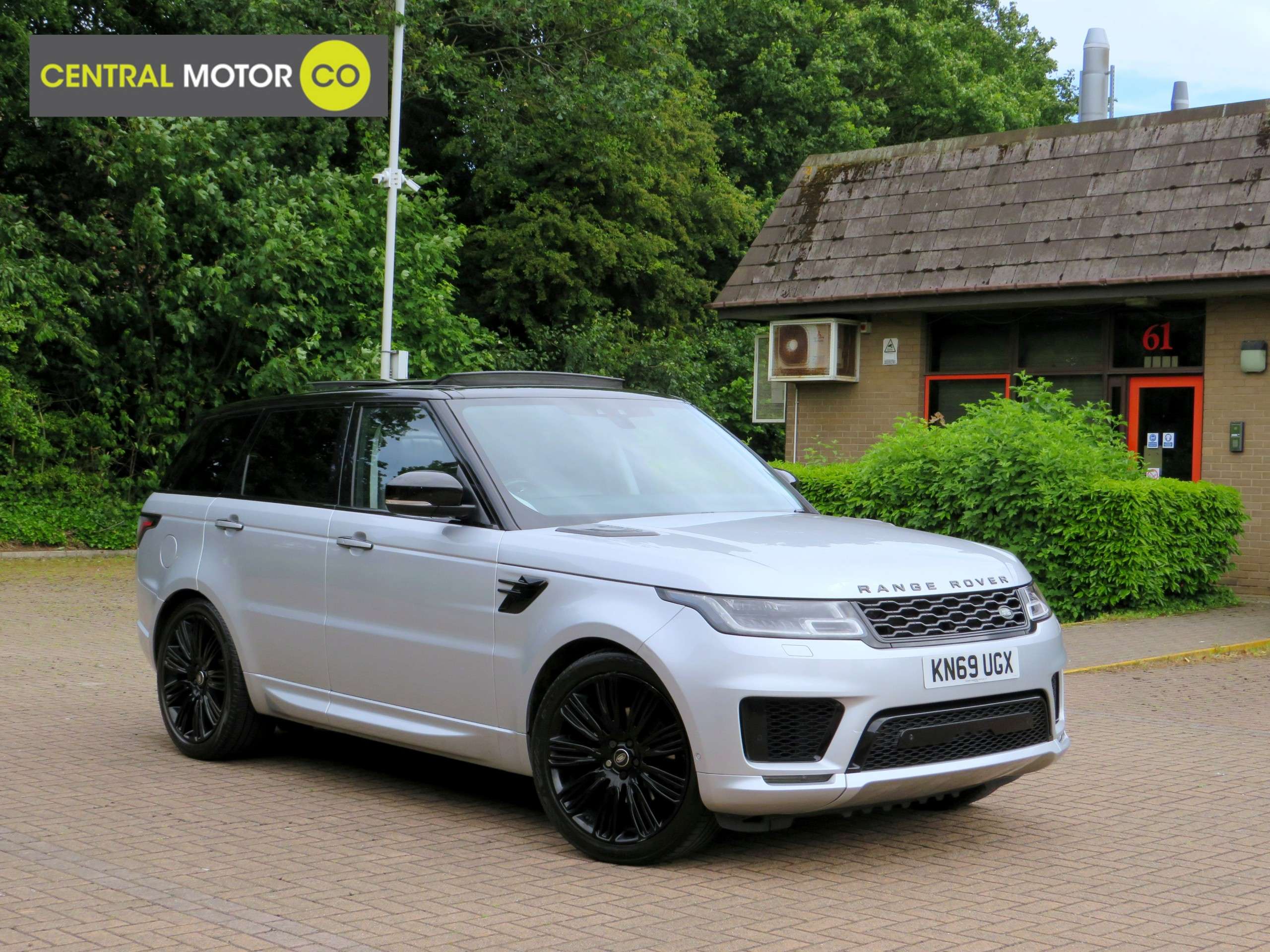 A 2019 LAND ROVER RANGE ROVER SPORT 3.0 SD V6 Autobiography Dynamic SUV 5dr Diesel Auto 4WD Euro 6 (s/s) (306 ps) A 2019 LAND ROVER RANGE ROVER SPORT 3.0 SD V6 Autobiography Dynamic SUV 5dr Diesel Auto 4WD Euro 6 (s/s) (306 ps)