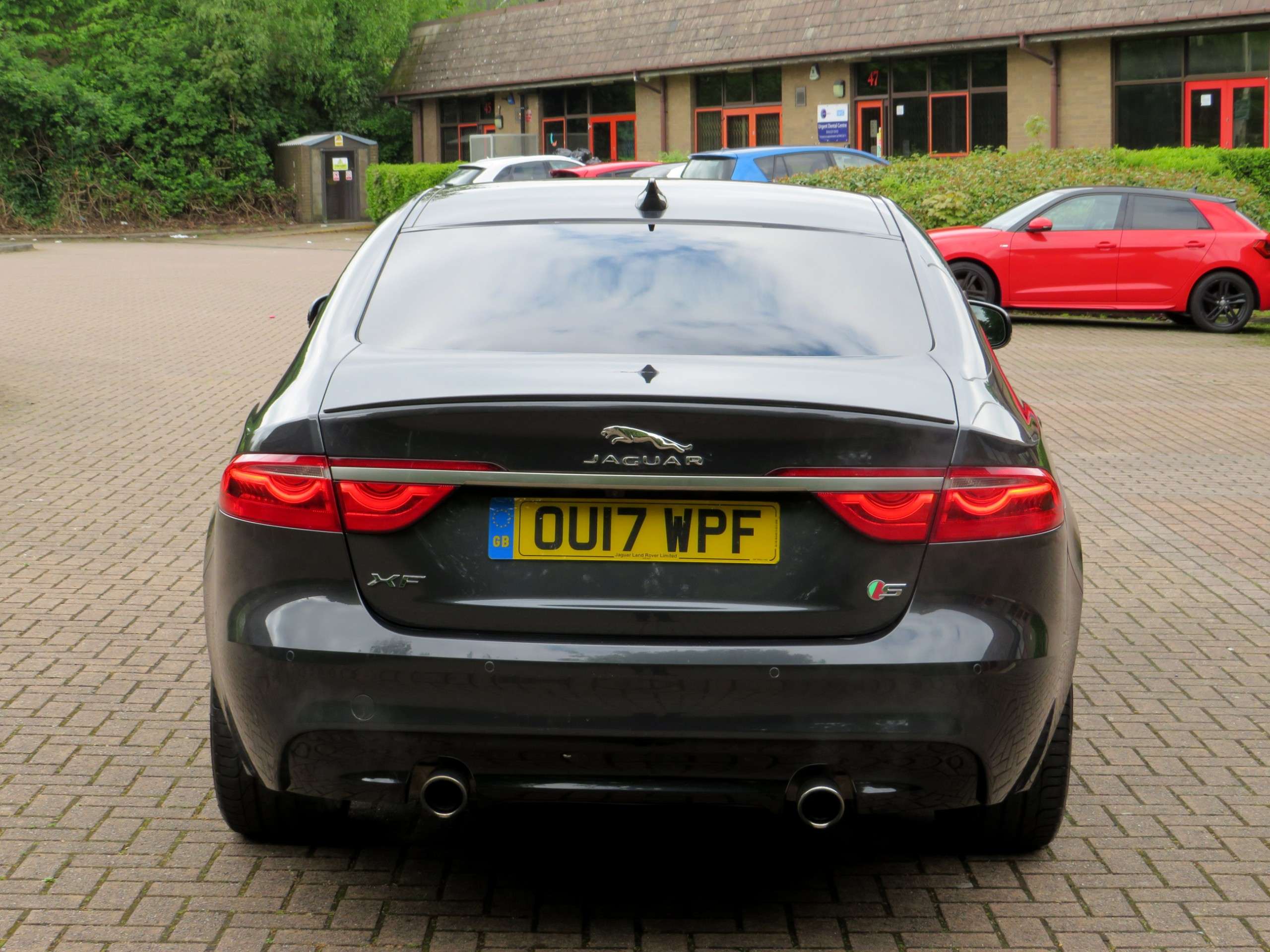 A 2017 JAGUAR XF 3.0 V6 S Saloon 4dr Petrol Auto Euro 6 (s/s) (380 ps) A 2017 JAGUAR XF 3.0 V6 S Saloon 4dr Petrol Auto Euro 6 (s/s) (380 ps)