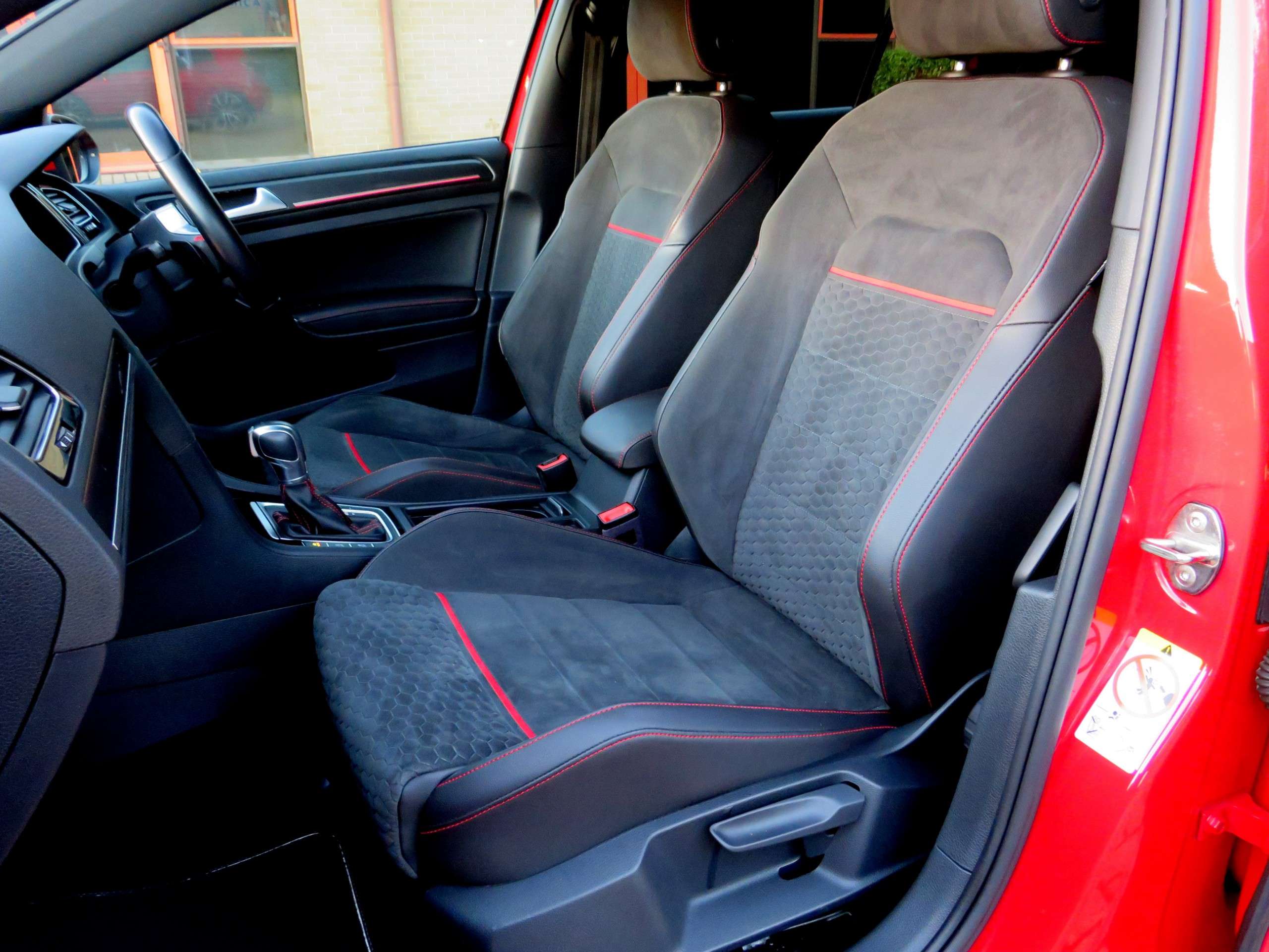 2018 VOLKSWAGEN GOLF 2018 VOLKSWAGEN GOLF