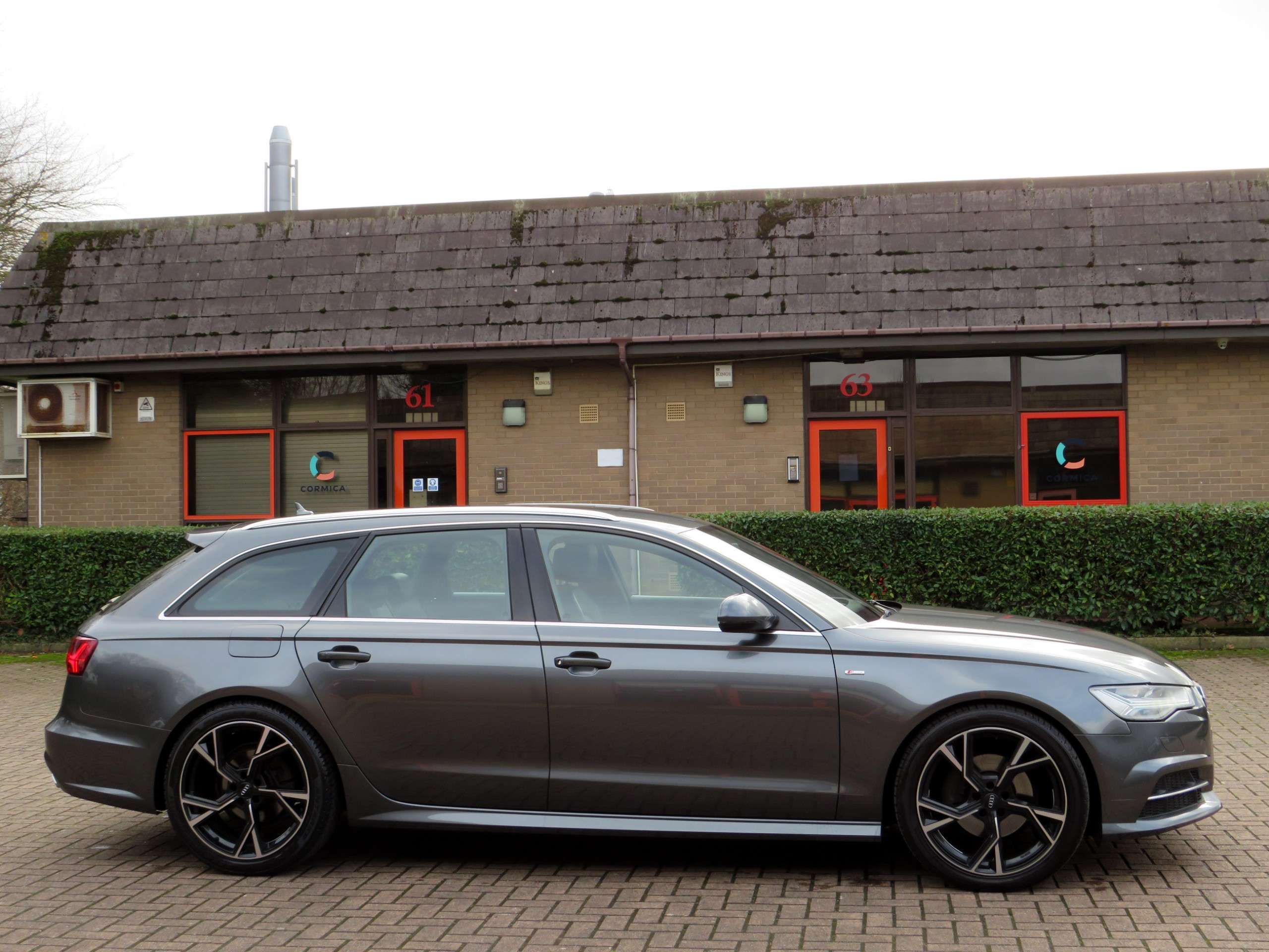 A 2018 AUDI A6 AVANT 2.0 TDI S line Estate 5dr Diesel S Tronic quattro Euro 6 (s/s) (190 ps) A 2018 AUDI A6 AVANT 2.0 TDI S line Estate 5dr Diesel S Tronic quattro Euro 6 (s/s) (190 ps)