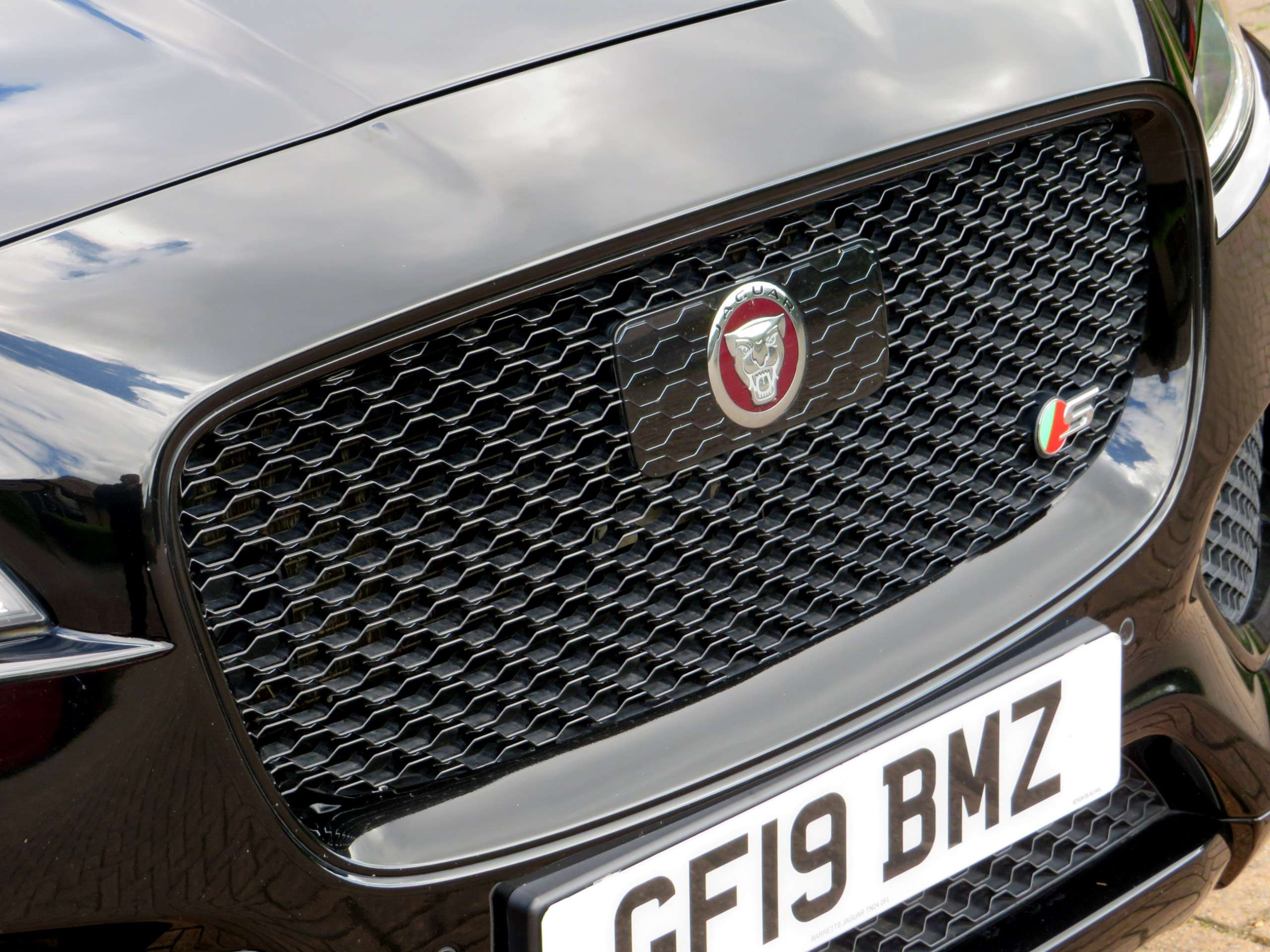 2019 JAGUAR F-PACE 2019 JAGUAR F-PACE