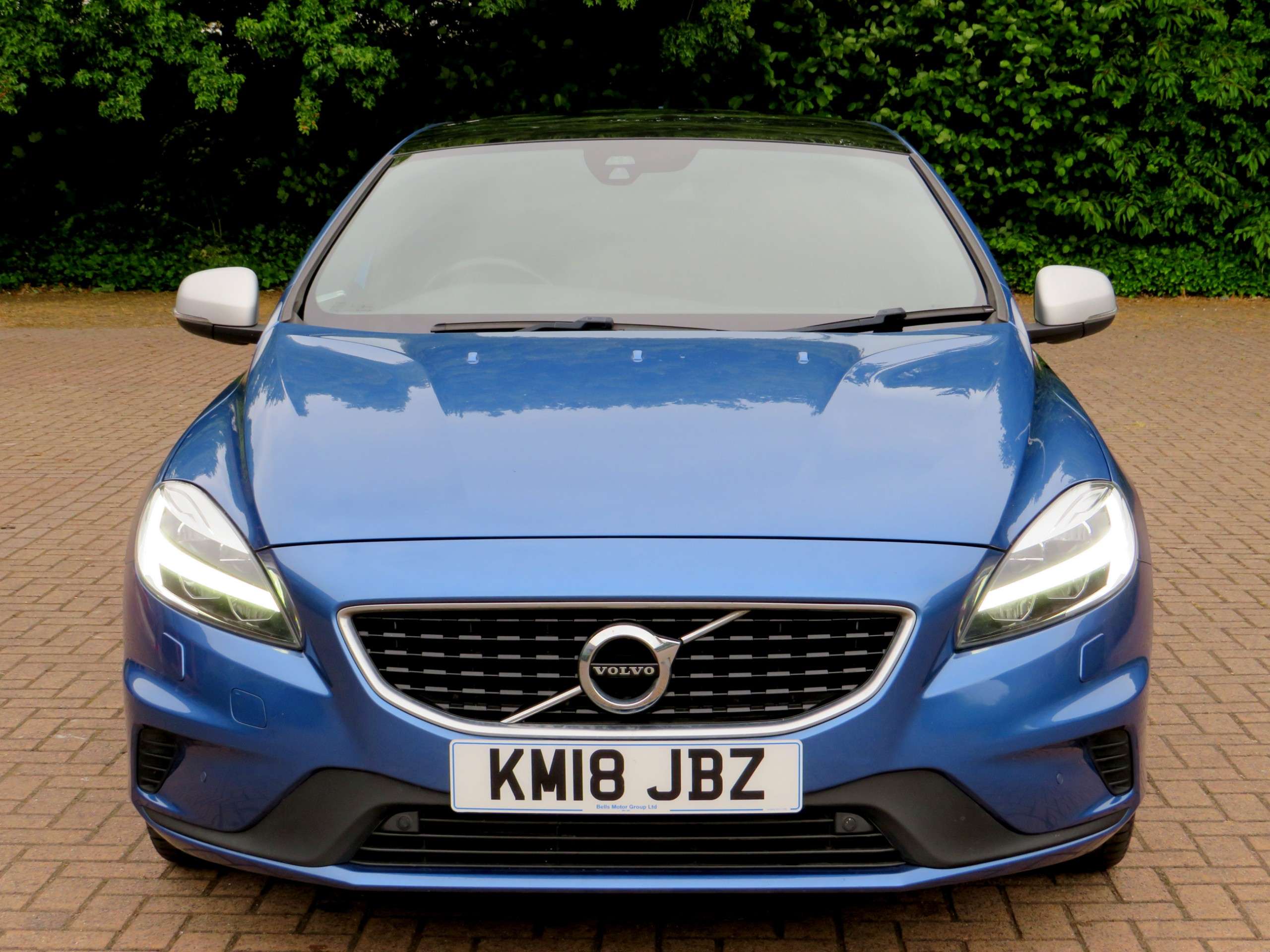 2018 VOLVO V40 2018 VOLVO V40