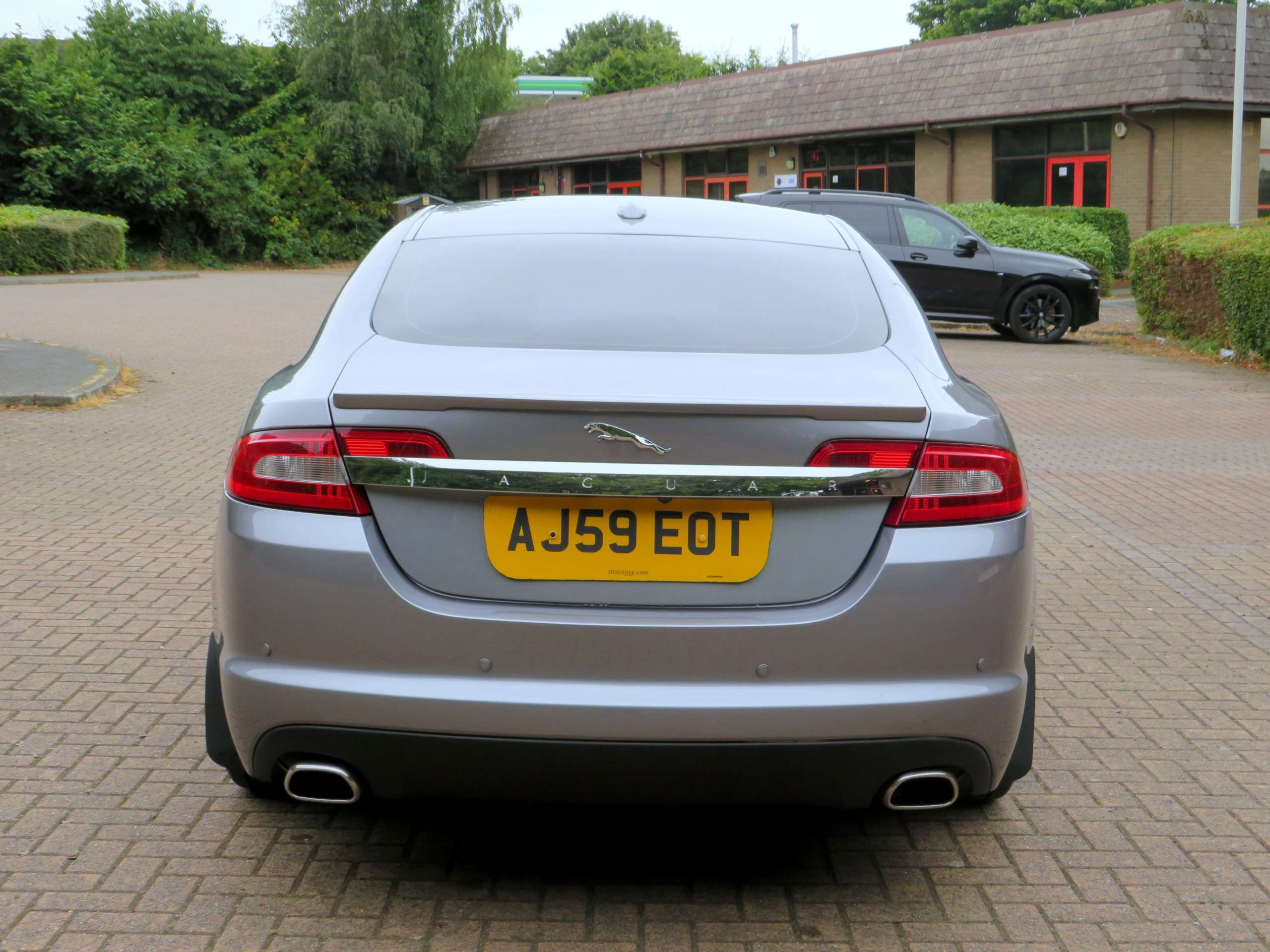 A 2009 JAGUAR XF 3.0d S V6 Premium Luxury Saloon 4dr Diesel Auto Euro 5 (275 ps) A 2009 JAGUAR XF 3.0d S V6 Premium Luxury Saloon 4dr Diesel Auto Euro 5 (275 ps)