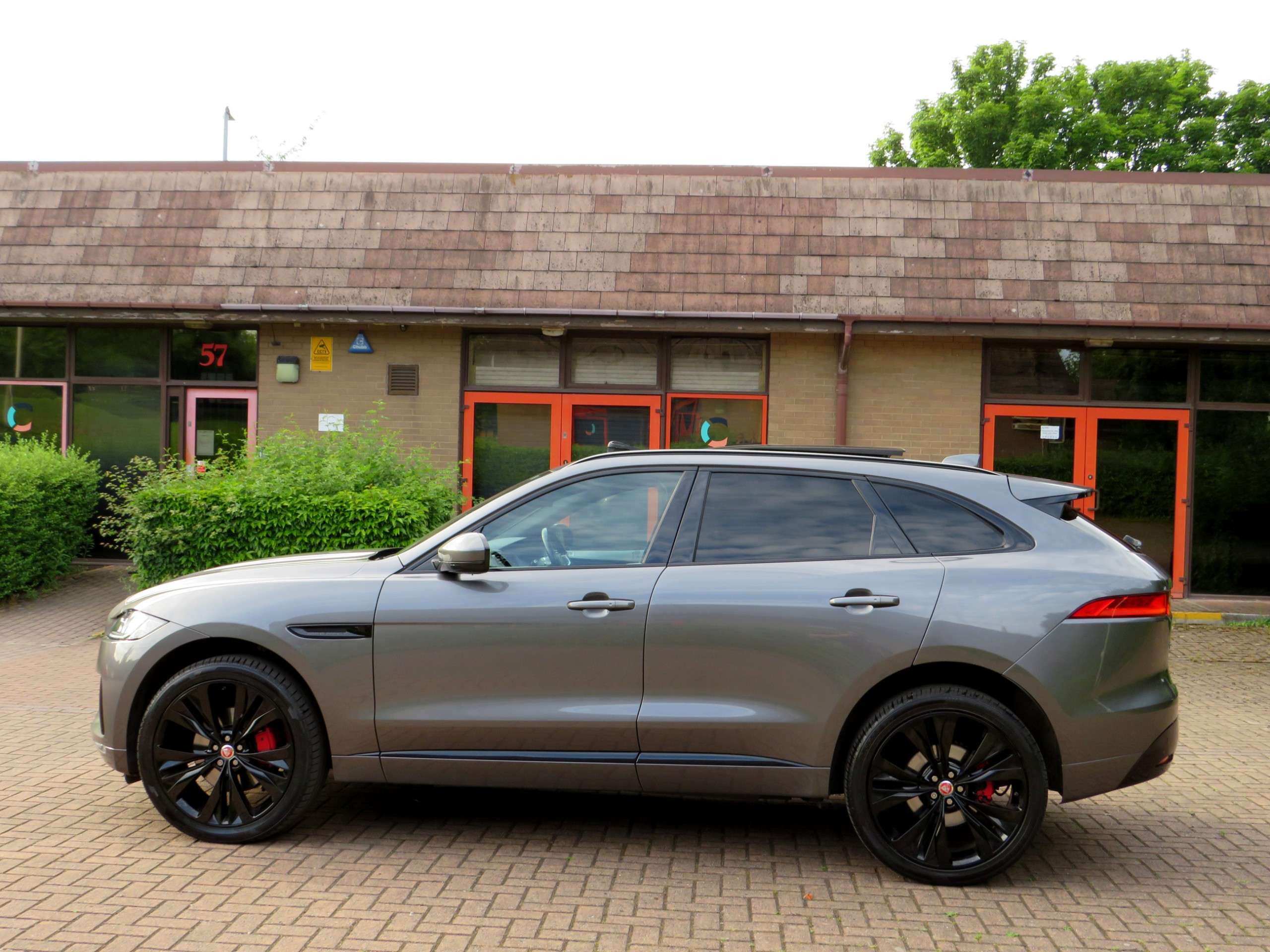 2018 JAGUAR F-PACE 2018 JAGUAR F-PACE
