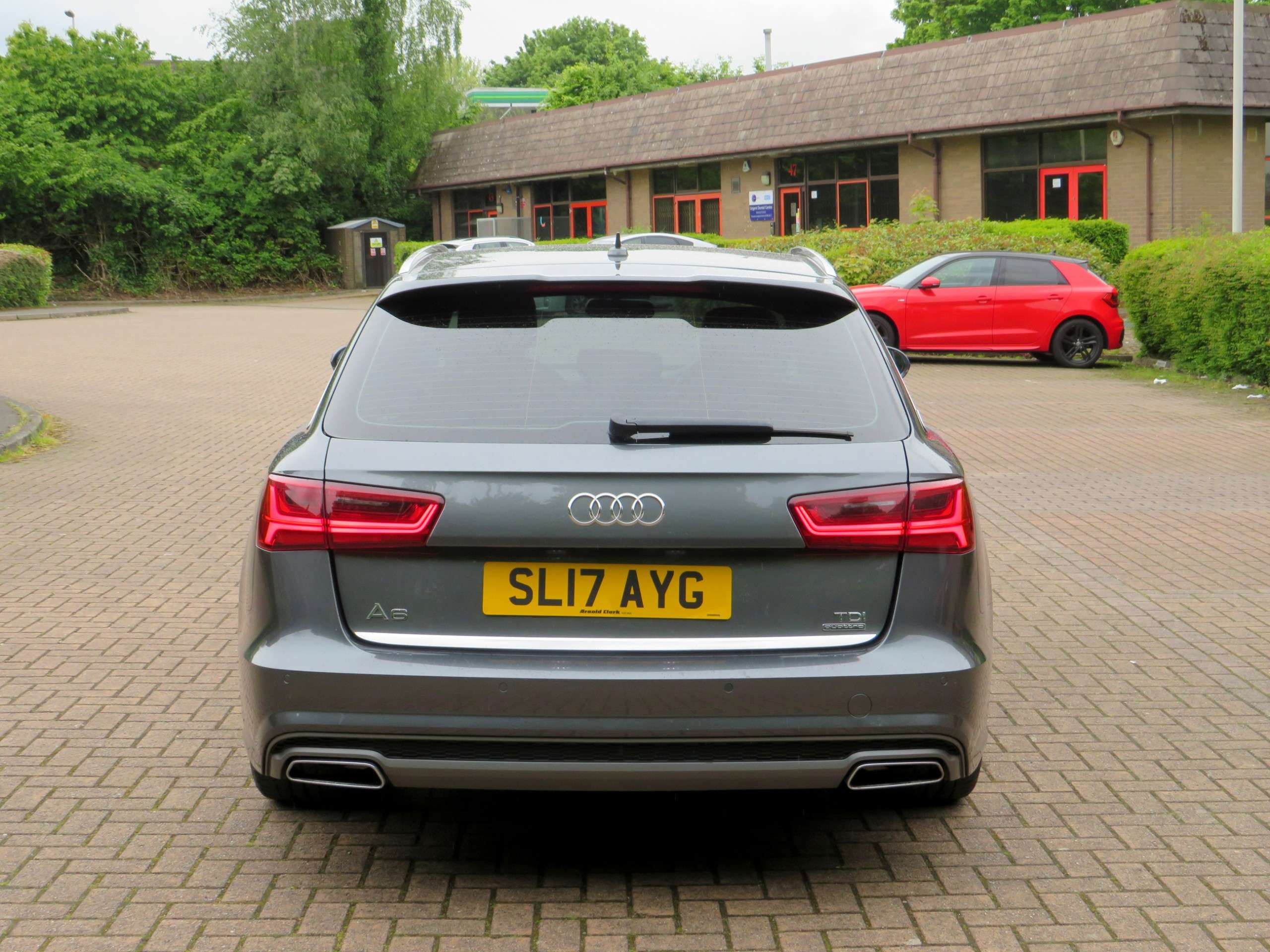 A 2017 AUDI A6 AVANT 2.0 TDI S line Estate 5dr Diesel S Tronic quattro Euro 6 (s/s) (190 ps) A 2017 AUDI A6 AVANT 2.0 TDI S line Estate 5dr Diesel S Tronic quattro Euro 6 (s/s) (190 ps)