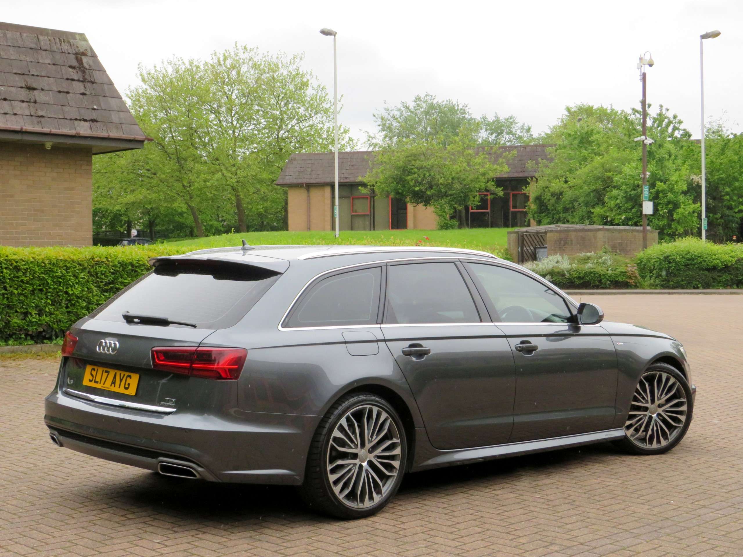 A 2017 AUDI A6 AVANT 2.0 TDI S line Estate 5dr Diesel S Tronic quattro Euro 6 (s/s) (190 ps) A 2017 AUDI A6 AVANT 2.0 TDI S line Estate 5dr Diesel S Tronic quattro Euro 6 (s/s) (190 ps)