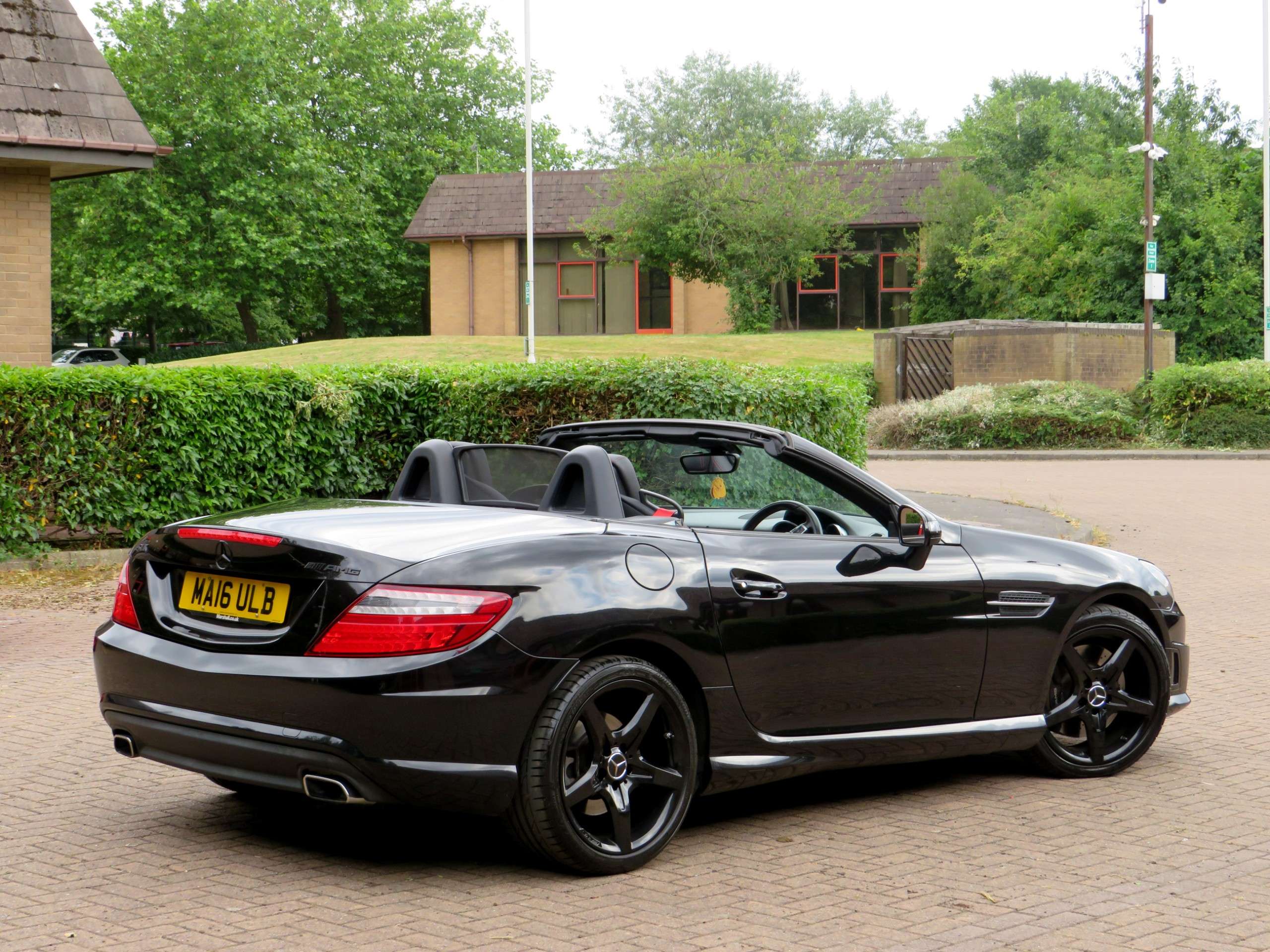 A 2016 MERCEDES-BENZ SLK 2.1 SLK250d AMG Sport Convertible 2dr Diesel G-Tronic Euro 6 (s/s) (204 ps) A 2016 MERCEDES-BENZ SLK 2.1 SLK250d AMG Sport Convertible 2dr Diesel G-Tronic Euro 6 (s/s) (204 ps)