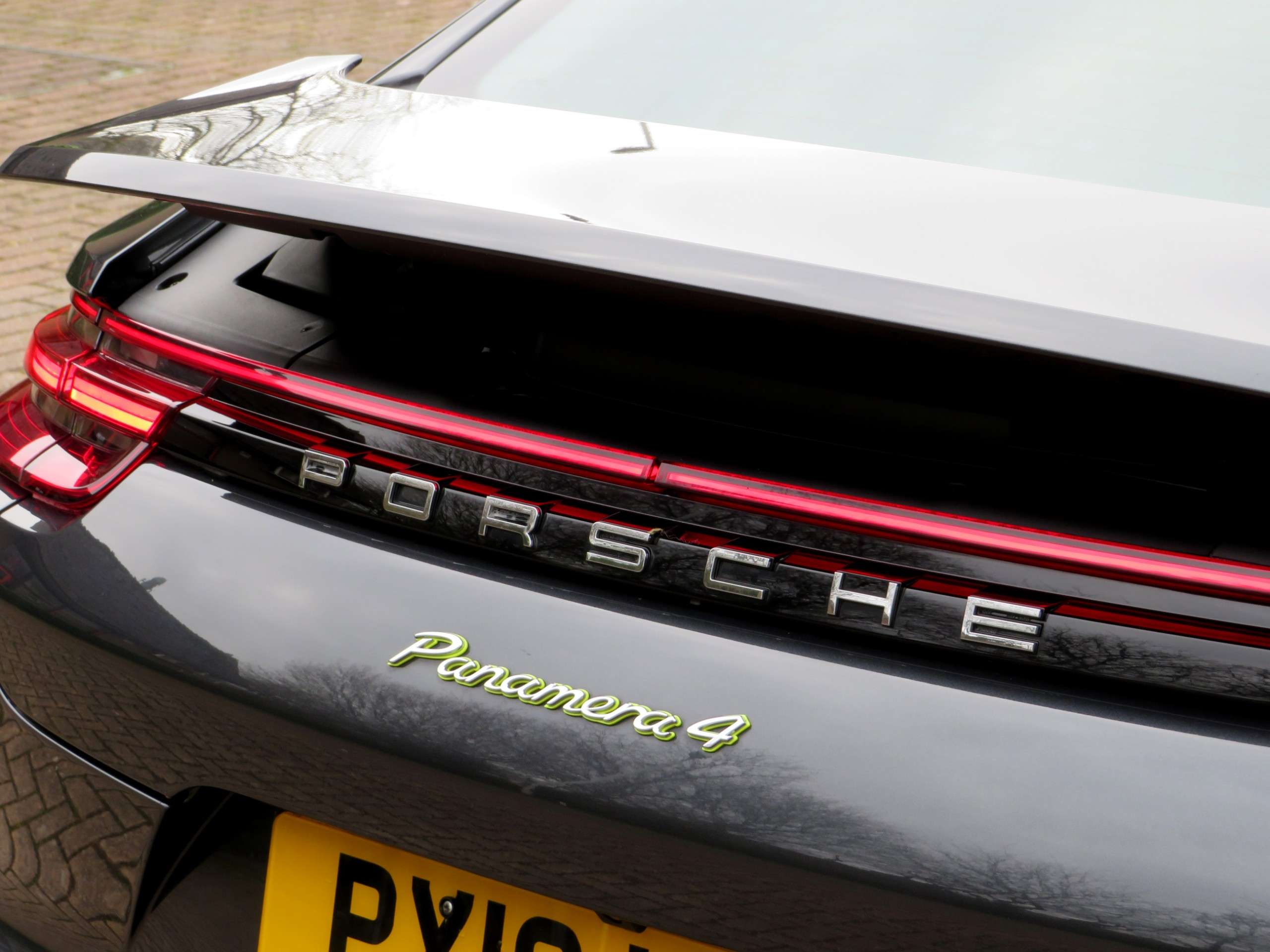 2018 PORSCHE PANAMERA 2018 PORSCHE PANAMERA