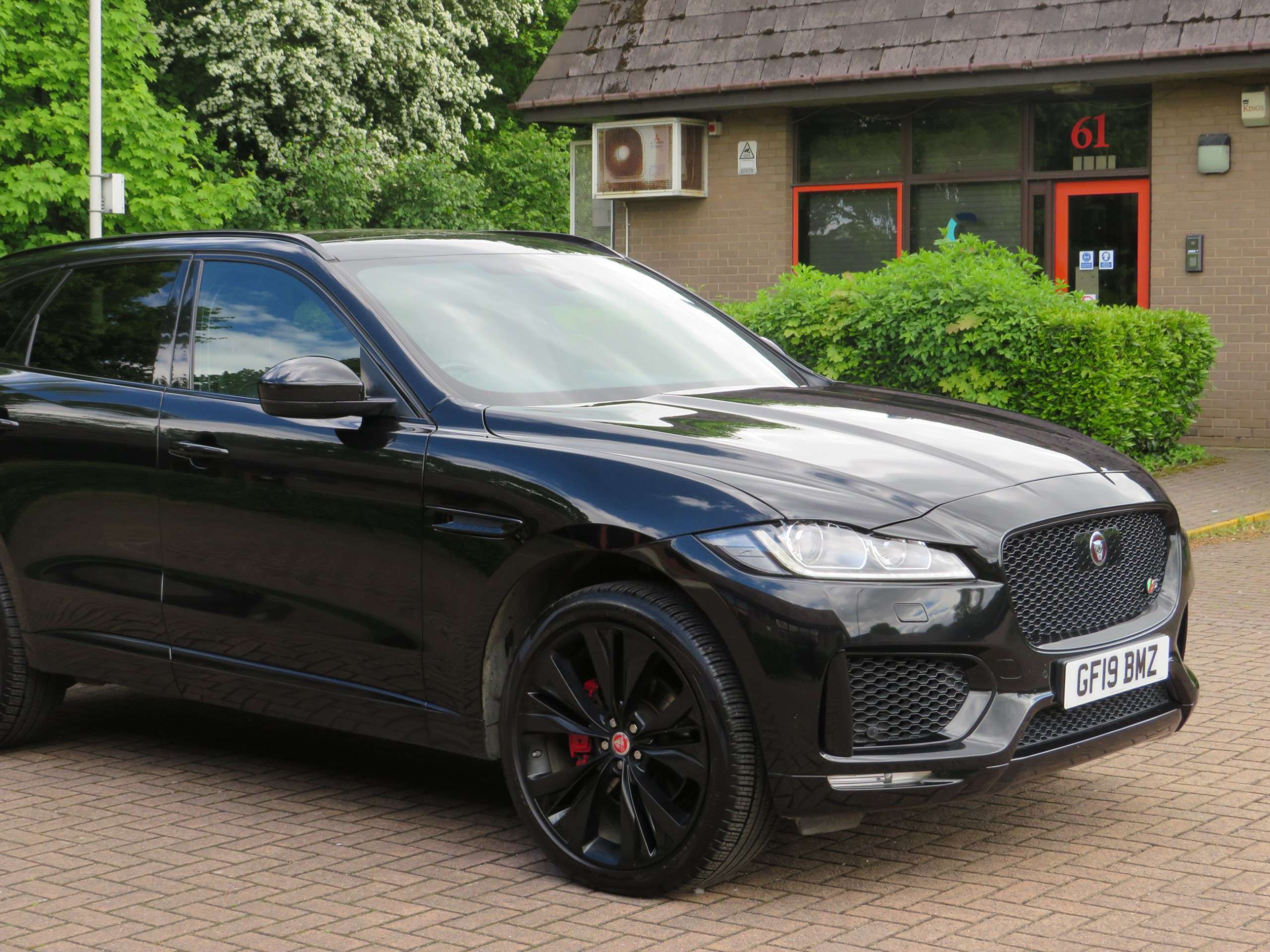 2019 JAGUAR F-PACE 2019 JAGUAR F-PACE