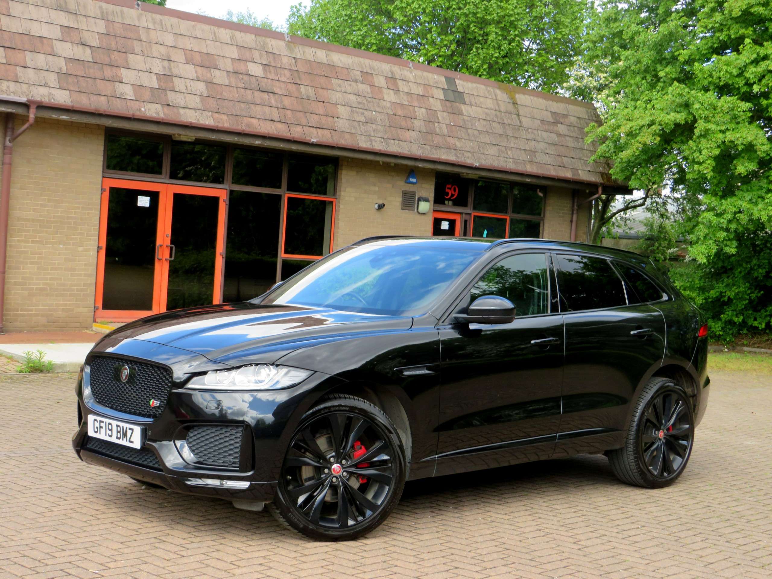 2019 JAGUAR F-PACE 2019 JAGUAR F-PACE