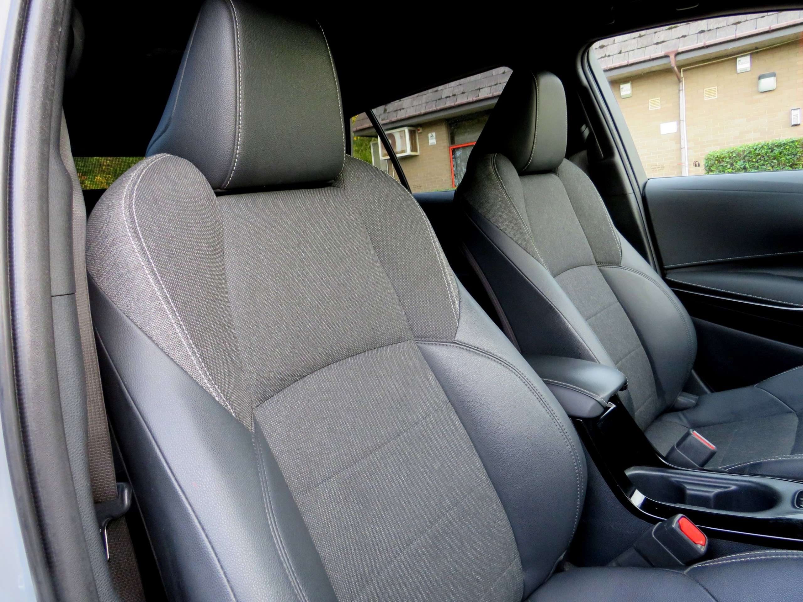 2021 TOYOTA COROLLA 2021 TOYOTA COROLLA