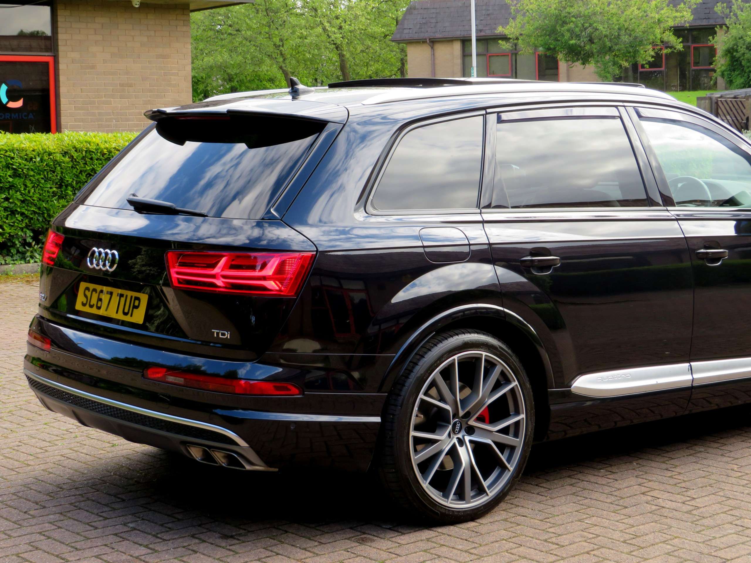 2017 AUDI SQ7 2017 AUDI SQ7
