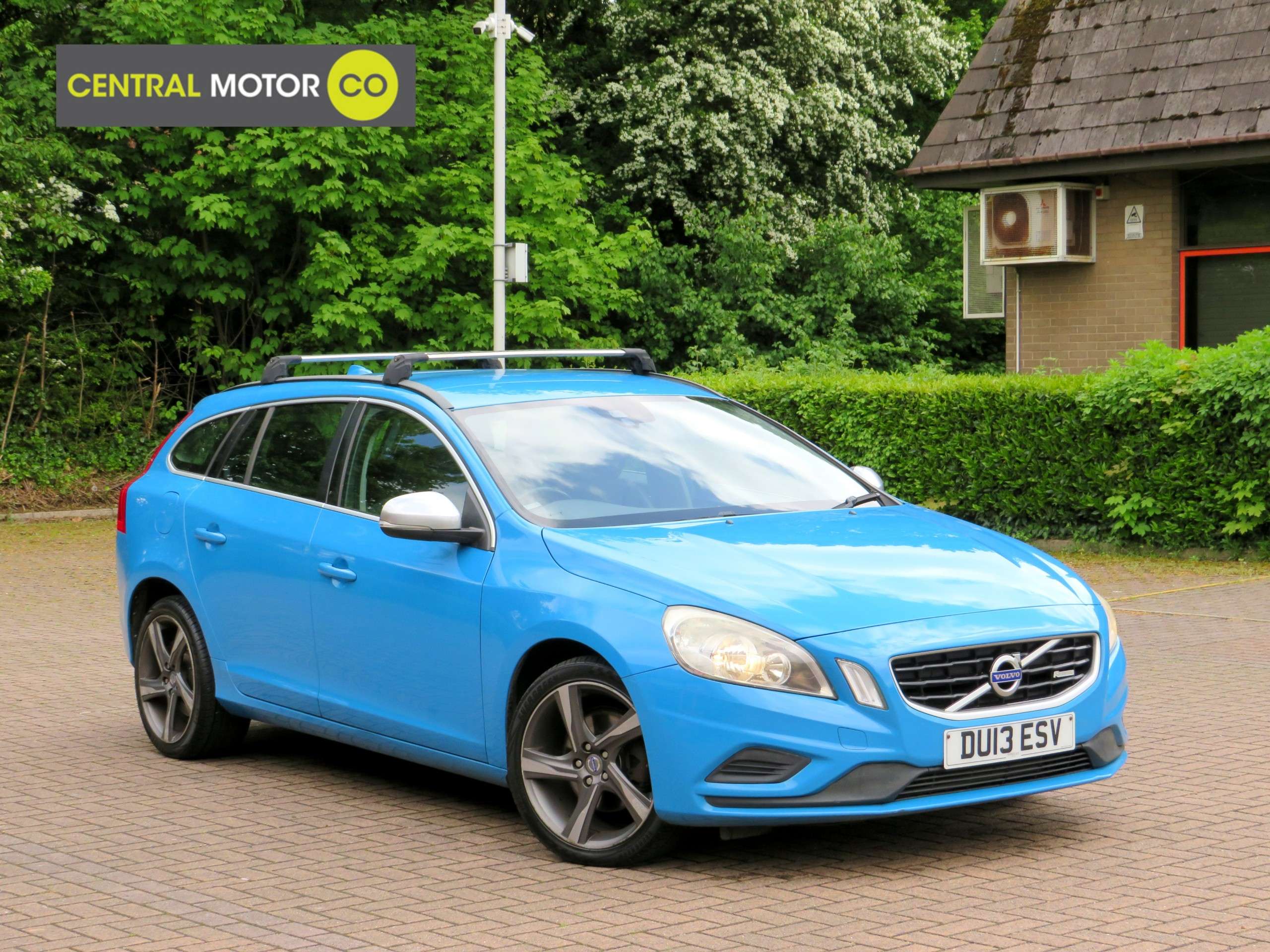 A 2013 VOLVO V60 1.6 D2 R-Design Estate 5dr Diesel Manual Euro 5 (s/s) (115 ps) A 2013 VOLVO V60 1.6 D2 R-Design Estate 5dr Diesel Manual Euro 5 (s/s) (115 ps)