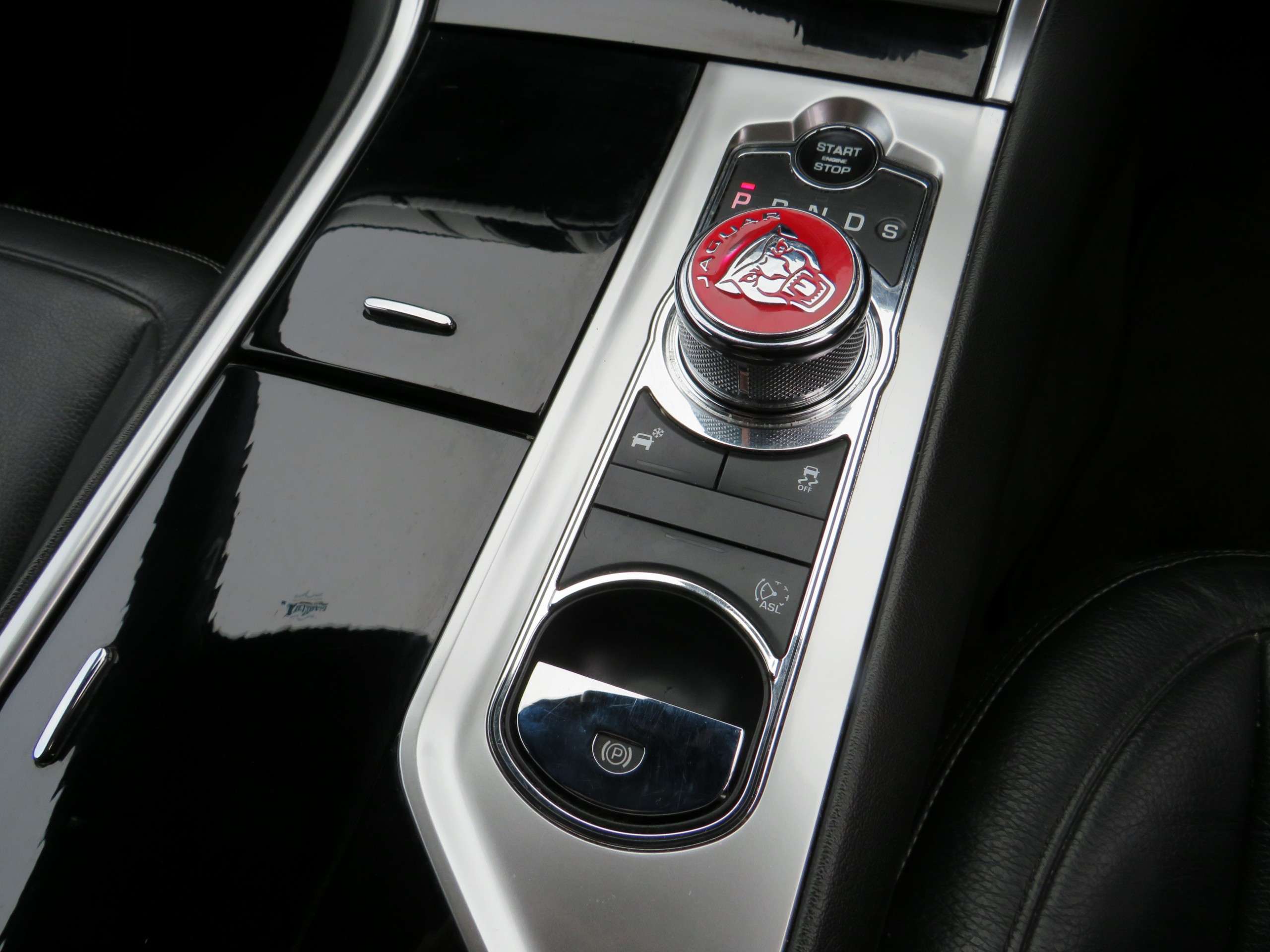 2015 JAGUAR XF 2015 JAGUAR XF