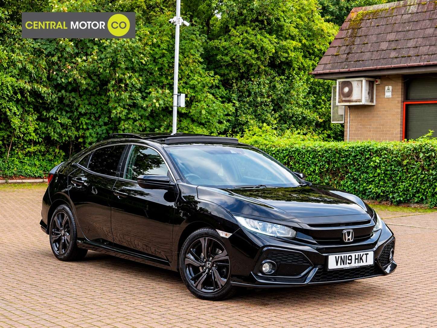 A 2019 HONDA CIVIC 1.6 i-DTEC EX Hatchback 5dr Diesel Auto Euro 6 (s/s) (120 ps) A 2019 HONDA CIVIC 1.6 i-DTEC EX Hatchback 5dr Diesel Auto Euro 6 (s/s) (120 ps)