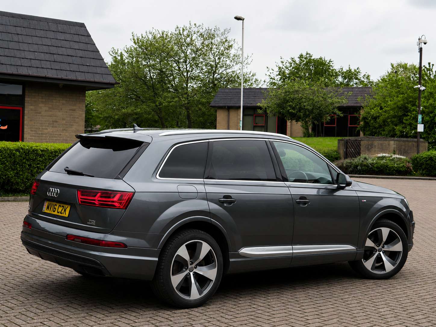 A 2016 AUDI Q7 3.0 TDI V6 S line SUV 5dr Diesel Tiptronic quattro Euro 6 (s/s) (272 ps) A 2016 AUDI Q7 3.0 TDI V6 S line SUV 5dr Diesel Tiptronic quattro Euro 6 (s/s) (272 ps)