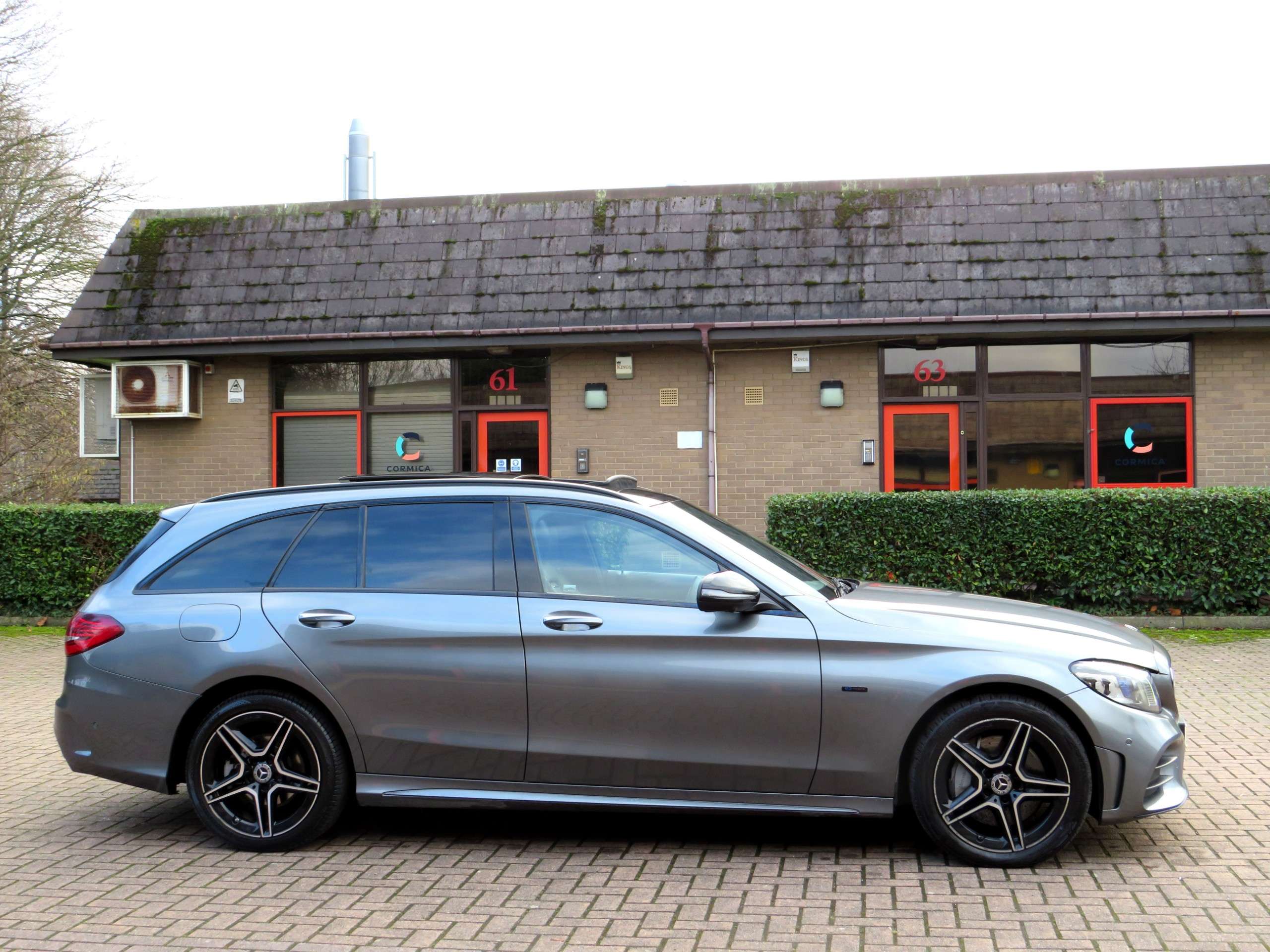 A 2021 MERCEDES-BENZ C CLASS 2.0 C300de 13.5kWh AMG Line Night Edition (Premium Plus) Estate 5dr Diesel Plug-in Hybrid G-Tronic+ Euro 6 (s/s) (306 ps) A 2021 MERCEDES-BENZ C CLASS 2.0 C300de 13.5kWh AMG Line Night Edition (Premium Plus) Estate 5dr Diesel Plug-in Hybrid G-Tronic+ Euro 6 (s/s) (306 ps)