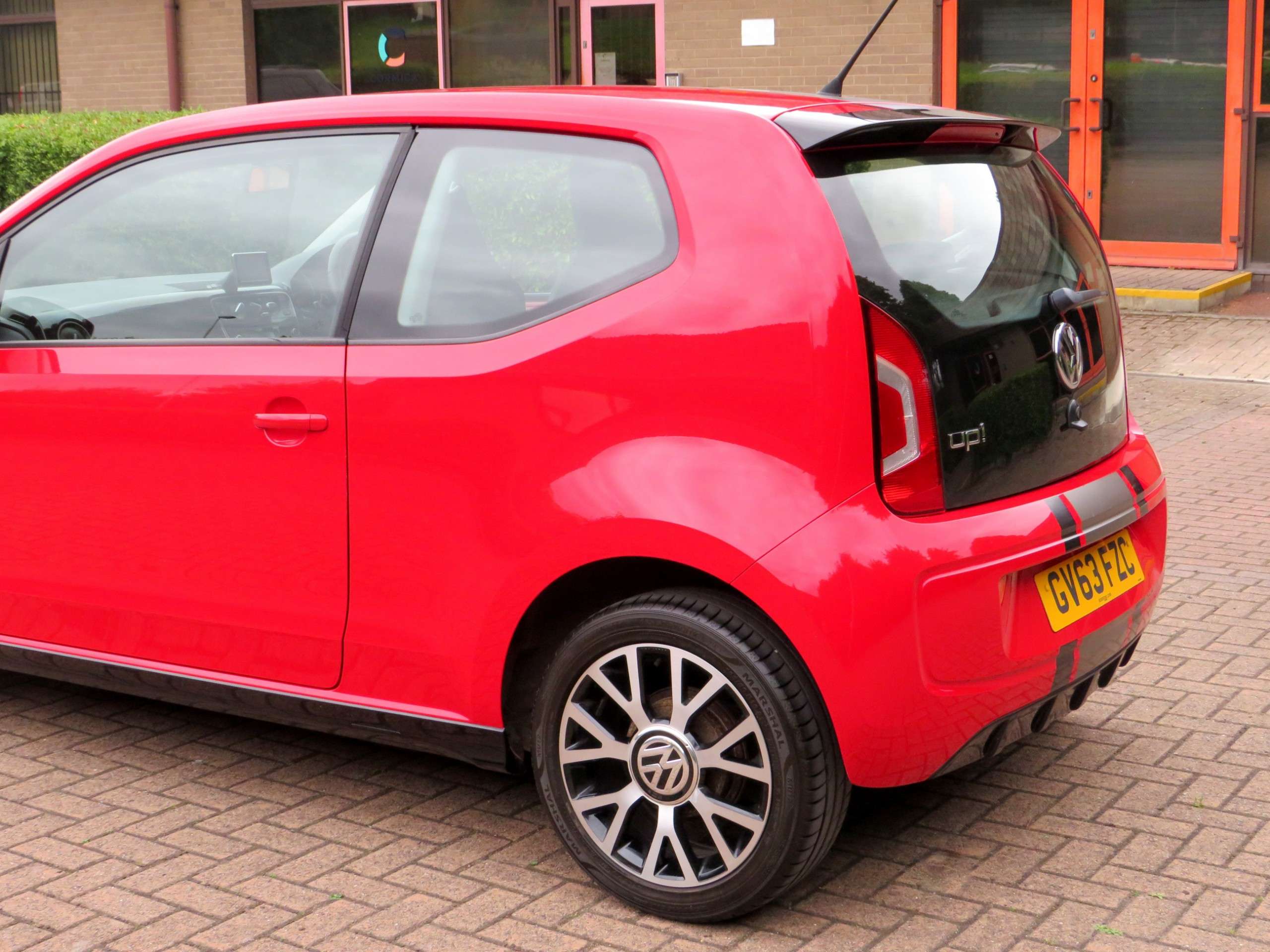 2013 VOLKSWAGEN UP 2013 VOLKSWAGEN UP