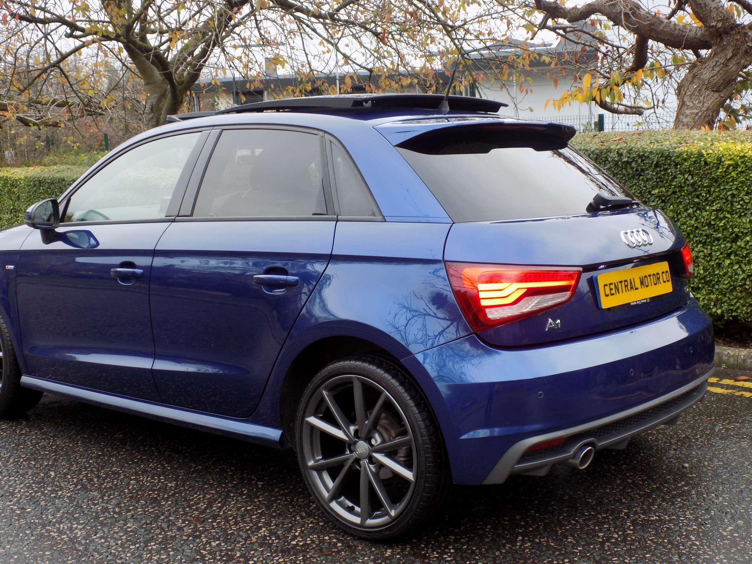 2016 AUDI A1 2016 AUDI A1