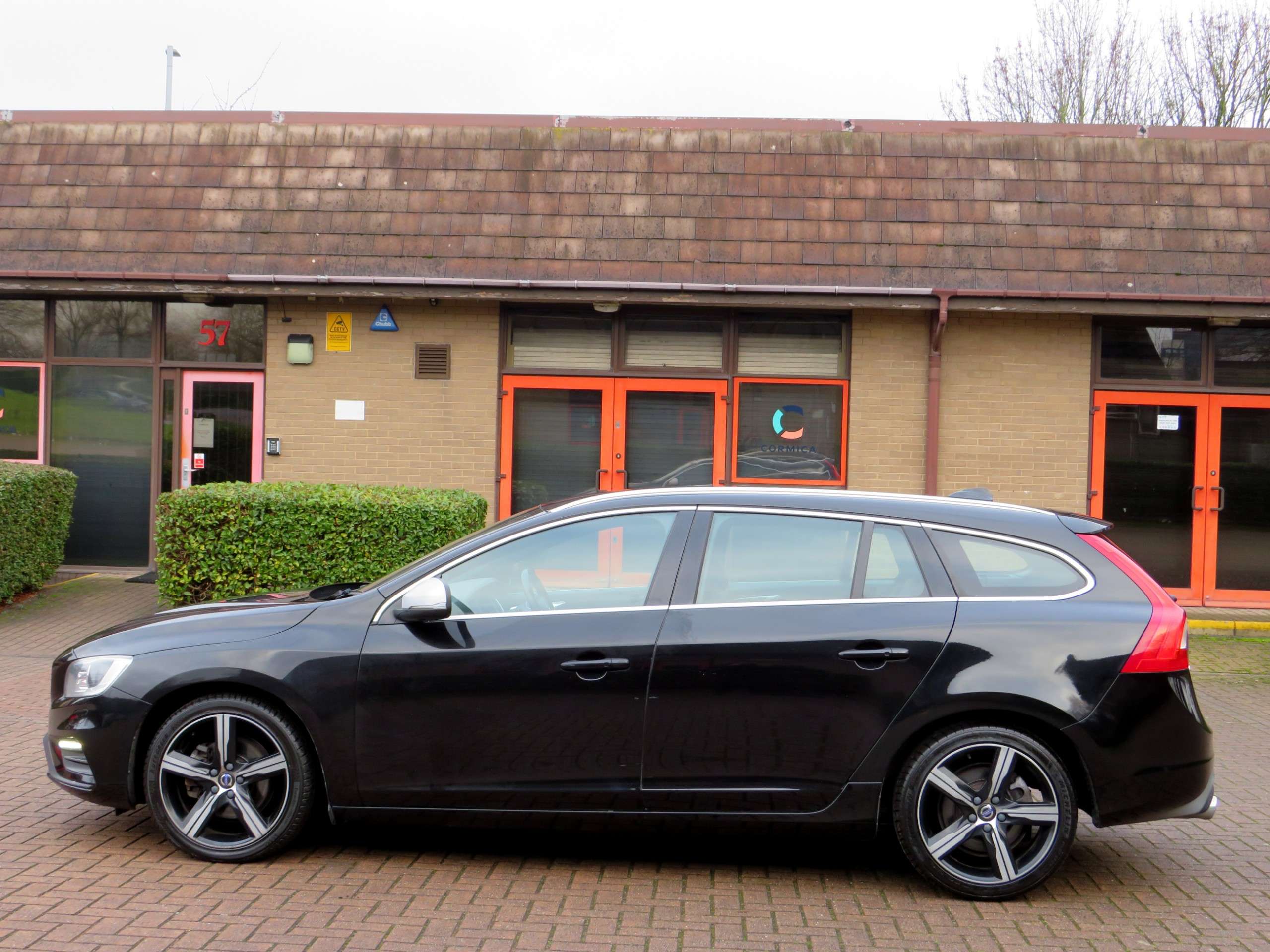 2018 VOLVO V60 2018 VOLVO V60