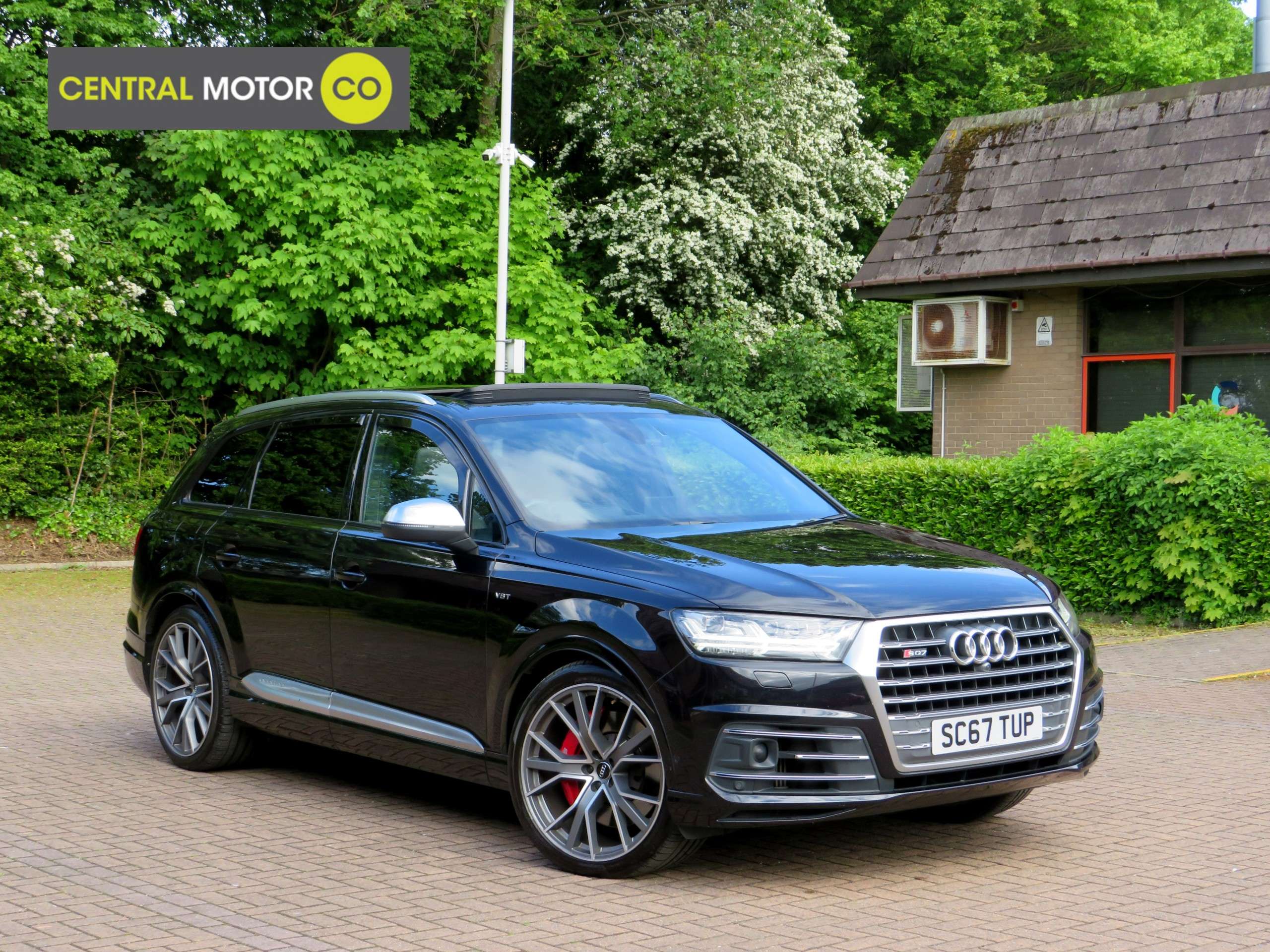 A 2017 AUDI SQ7 4.0 TDI V8 SUV 5dr Diesel Tiptronic quattro Euro 6 (s/s) (435 ps) A 2017 AUDI SQ7 4.0 TDI V8 SUV 5dr Diesel Tiptronic quattro Euro 6 (s/s) (435 ps)