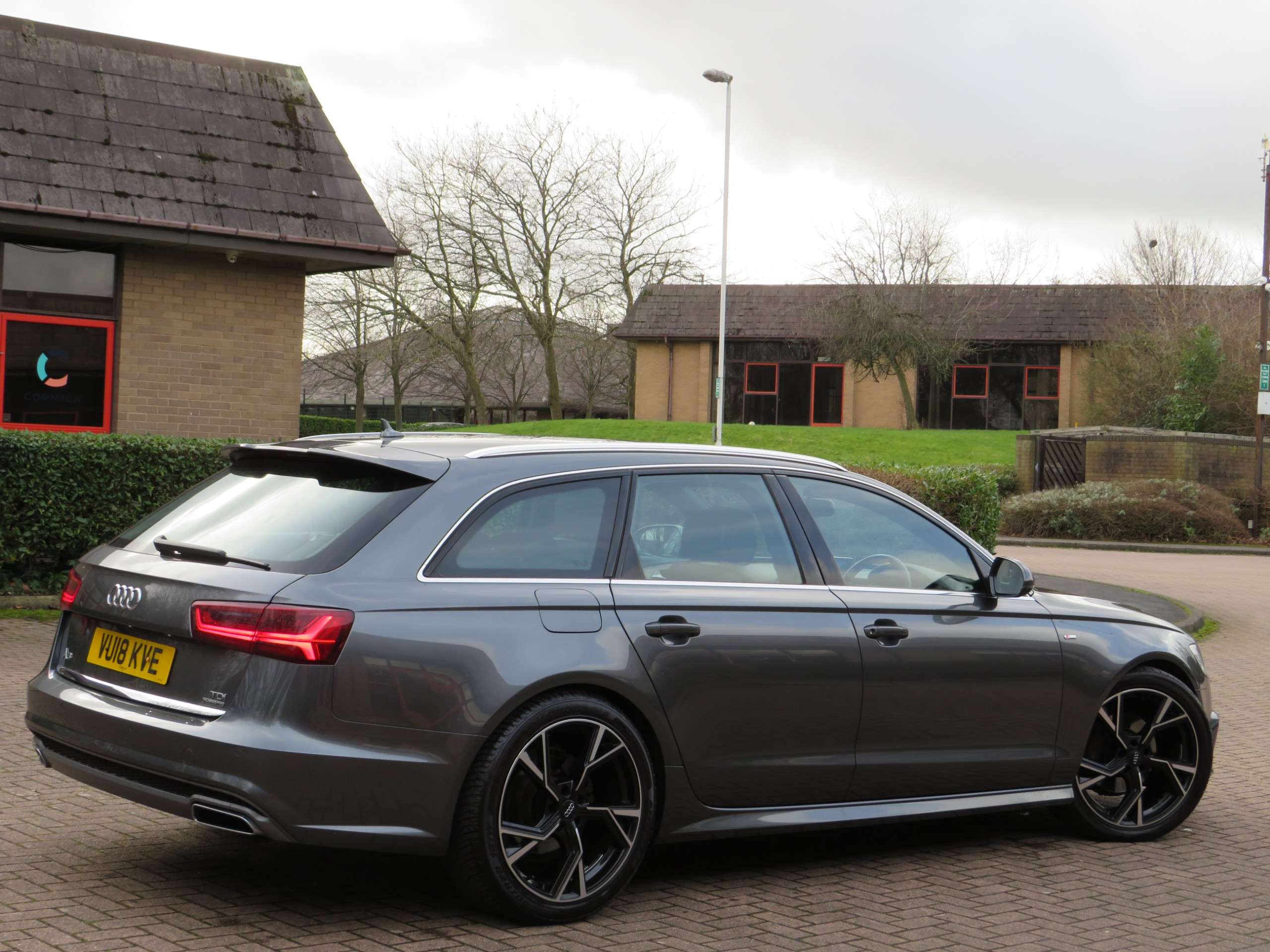 A 2018 AUDI A6 AVANT 2.0 TDI S line Estate 5dr Diesel S Tronic quattro Euro 6 (s/s) (190 ps) A 2018 AUDI A6 AVANT 2.0 TDI S line Estate 5dr Diesel S Tronic quattro Euro 6 (s/s) (190 ps)
