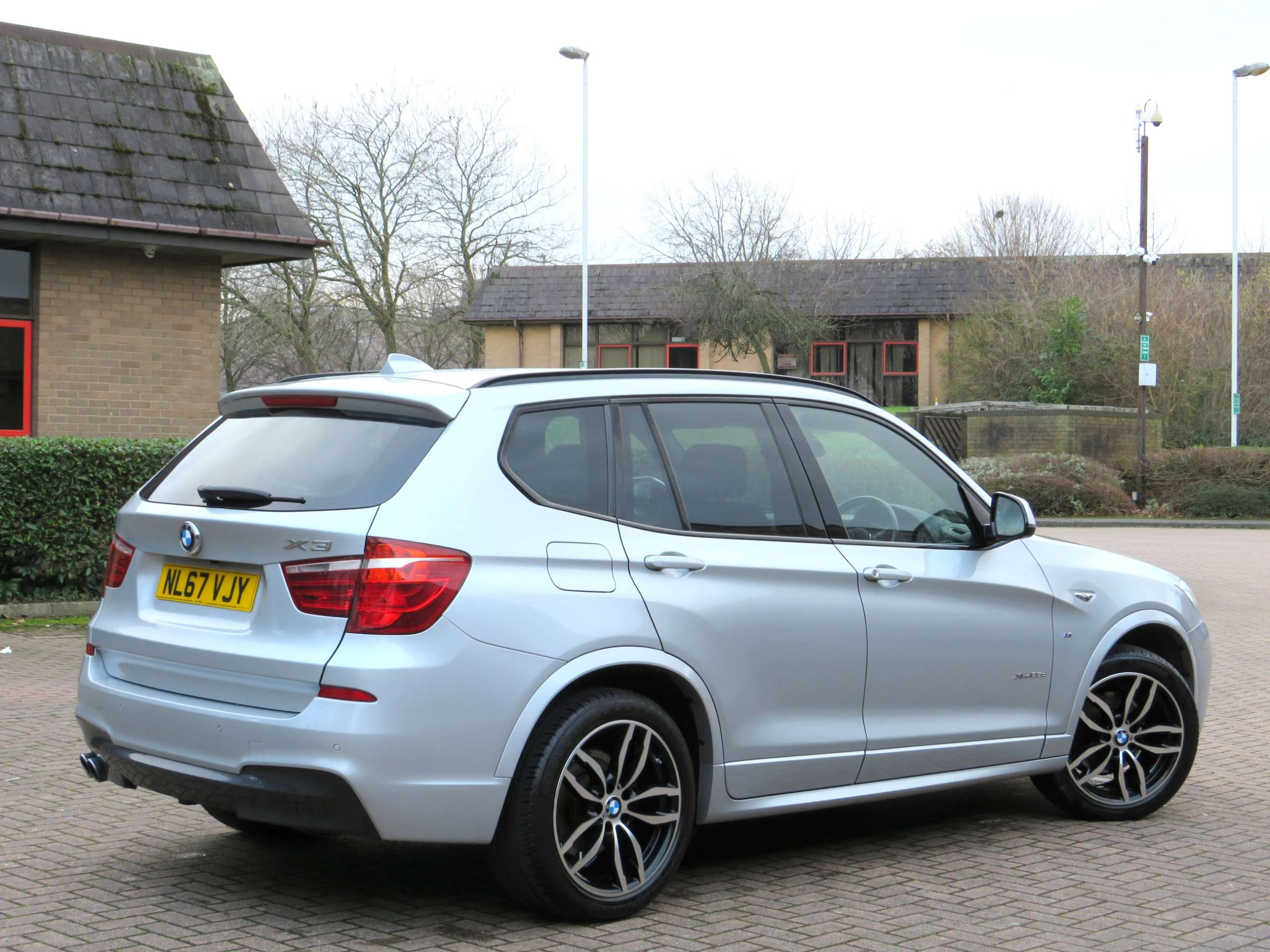 A 2017 BMW X3 3.0 35d M Sport SUV 5dr Diesel Auto xDrive Euro 6 (s/s) (313 ps) A 2017 BMW X3 3.0 35d M Sport SUV 5dr Diesel Auto xDrive Euro 6 (s/s) (313 ps)