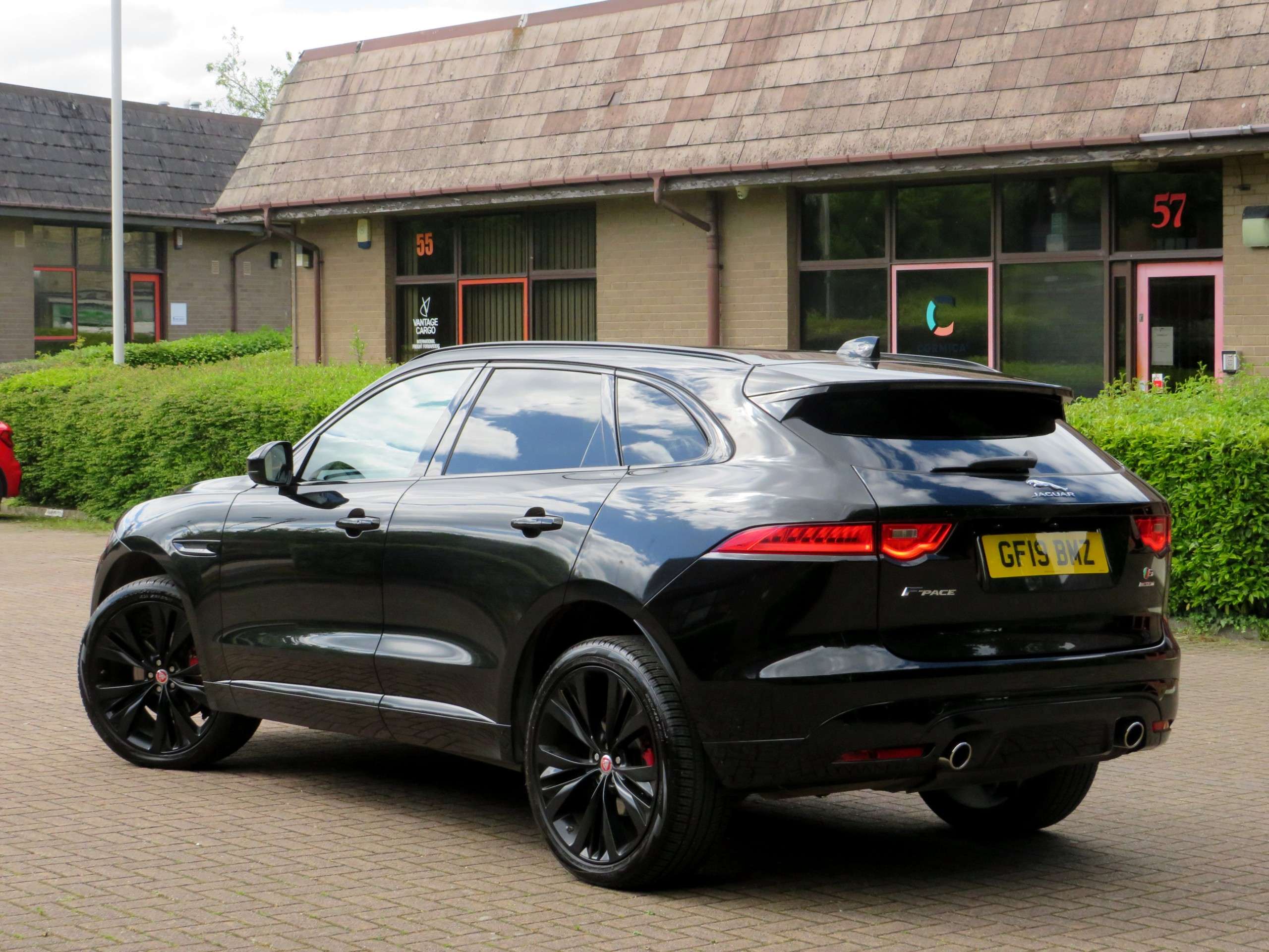2019 JAGUAR F-PACE 2019 JAGUAR F-PACE