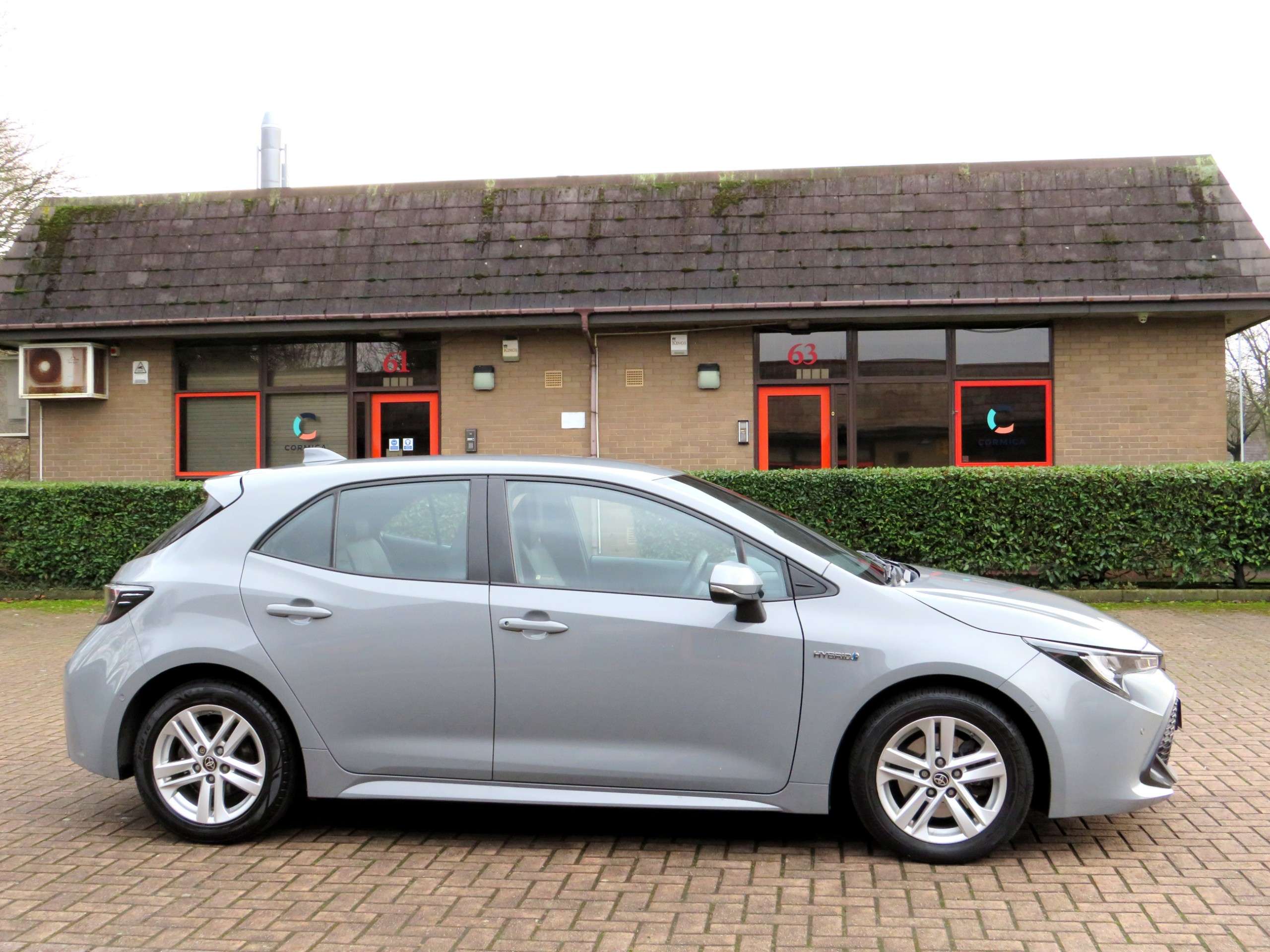 A 2021 TOYOTA COROLLA 2.0 VVT-h GPF Icon Tech Hatchback 5dr Petrol Hybrid CVT Euro 6 (s/s) (184 ps) A 2021 TOYOTA COROLLA 2.0 VVT-h GPF Icon Tech Hatchback 5dr Petrol Hybrid CVT Euro 6 (s/s) (184 ps)