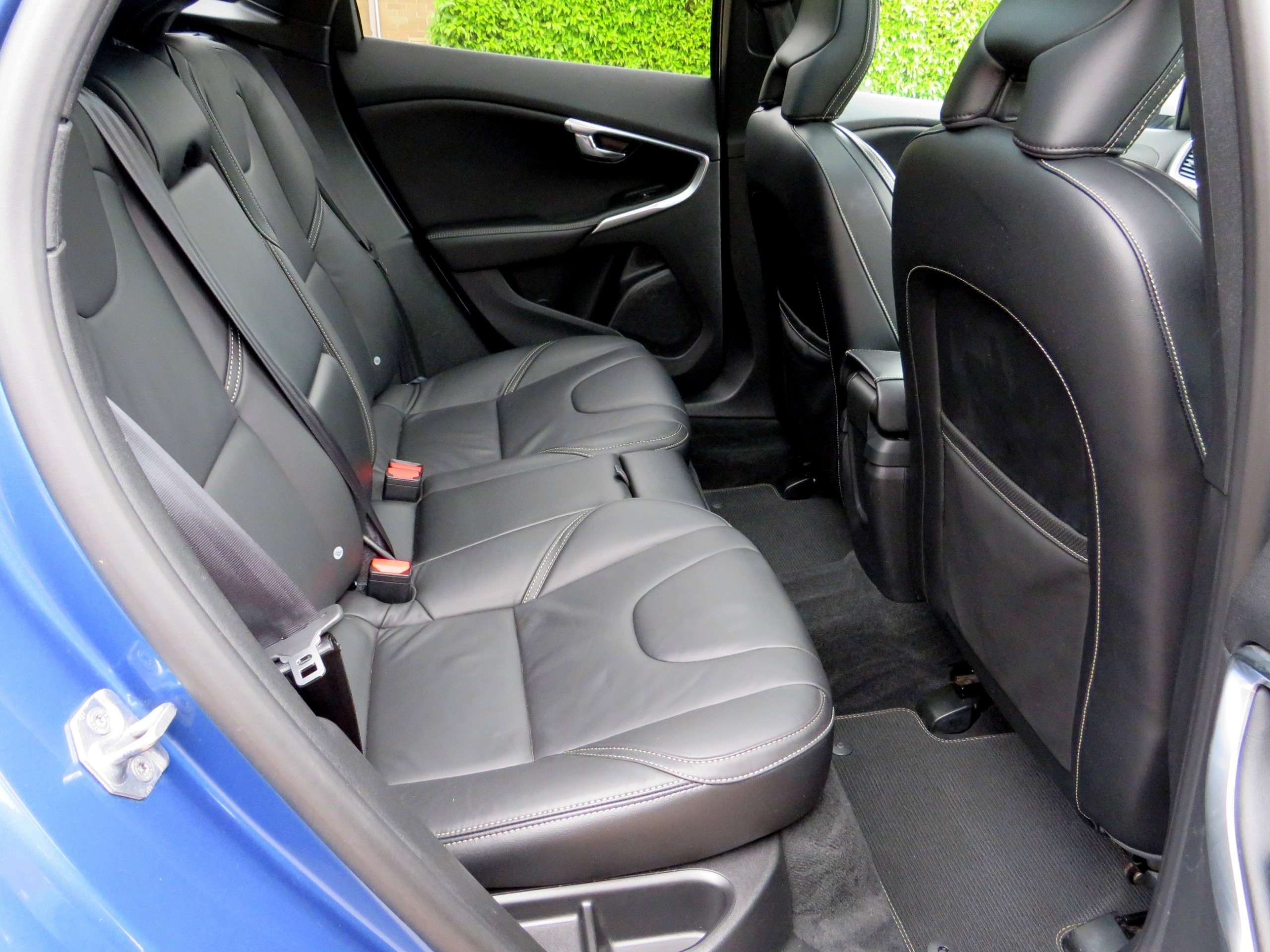 2018 VOLVO V40 2018 VOLVO V40