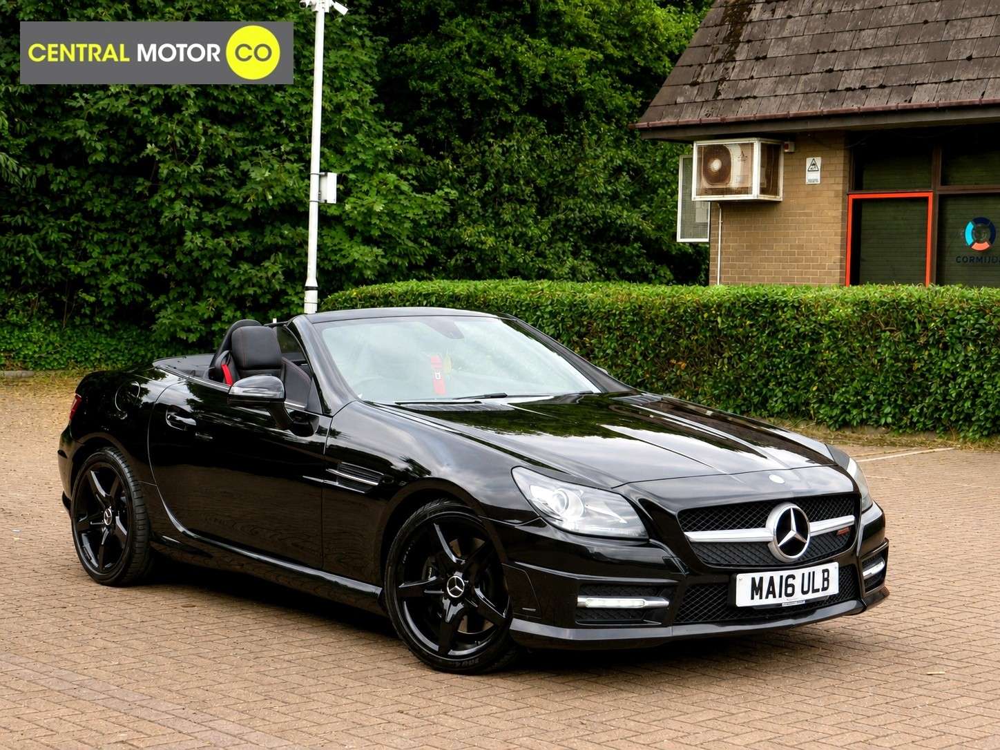 A 2016 MERCEDES-BENZ SLK 2.1 SLK250d AMG Sport Convertible 2dr Diesel G-Tronic Euro 6 (s/s) (204 ps) A 2016 MERCEDES-BENZ SLK 2.1 SLK250d AMG Sport Convertible 2dr Diesel G-Tronic Euro 6 (s/s) (204 ps)