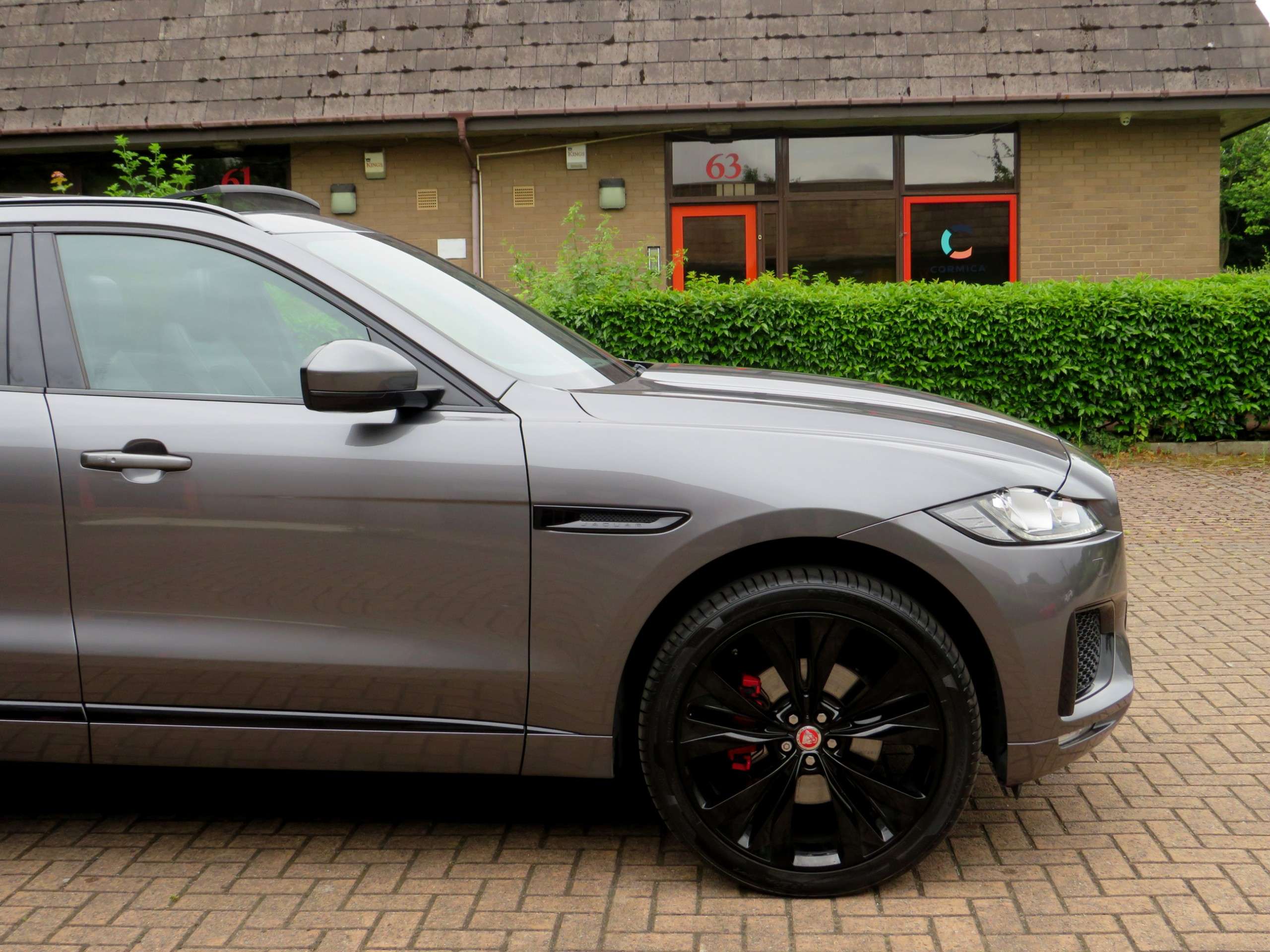 2018 JAGUAR F-PACE 2018 JAGUAR F-PACE