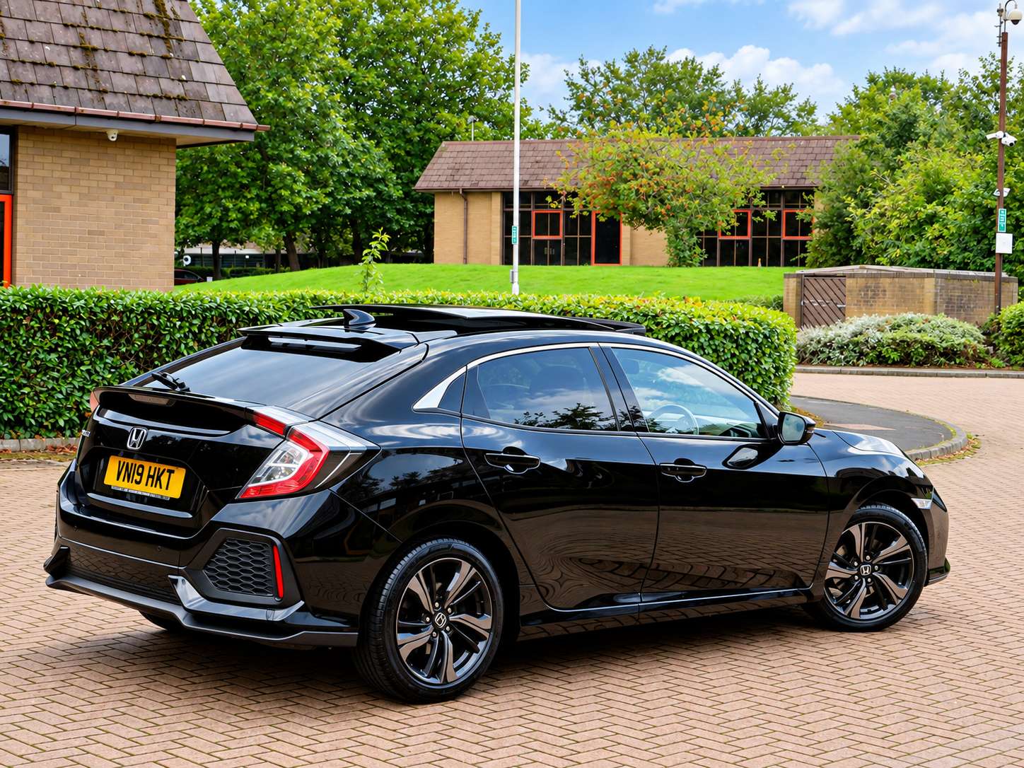 A 2019 HONDA CIVIC 1.6 i-DTEC EX Hatchback 5dr Diesel Auto Euro 6 (s/s) (120 ps) A 2019 HONDA CIVIC 1.6 i-DTEC EX Hatchback 5dr Diesel Auto Euro 6 (s/s) (120 ps)