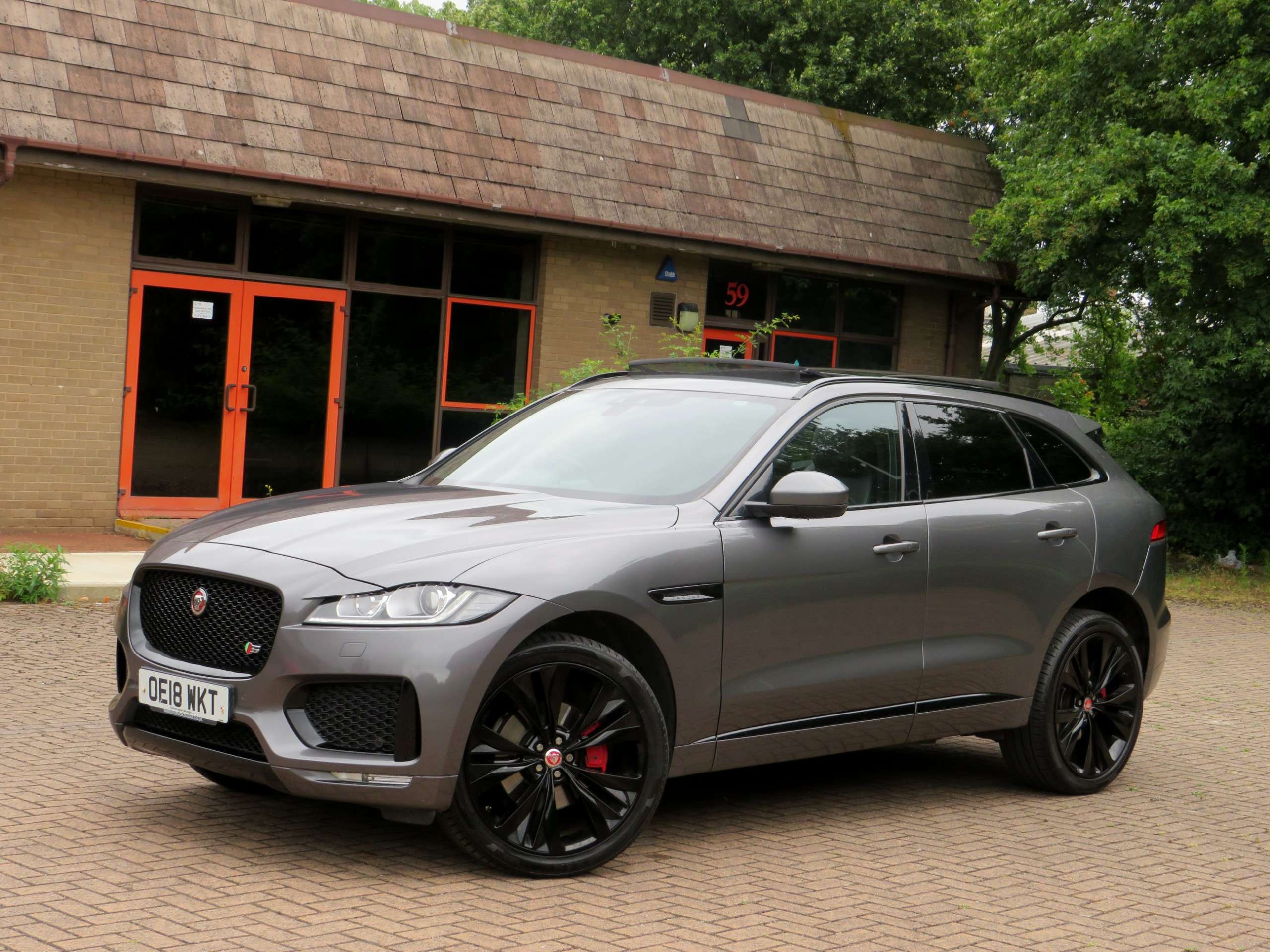 2018 JAGUAR F-PACE 2018 JAGUAR F-PACE