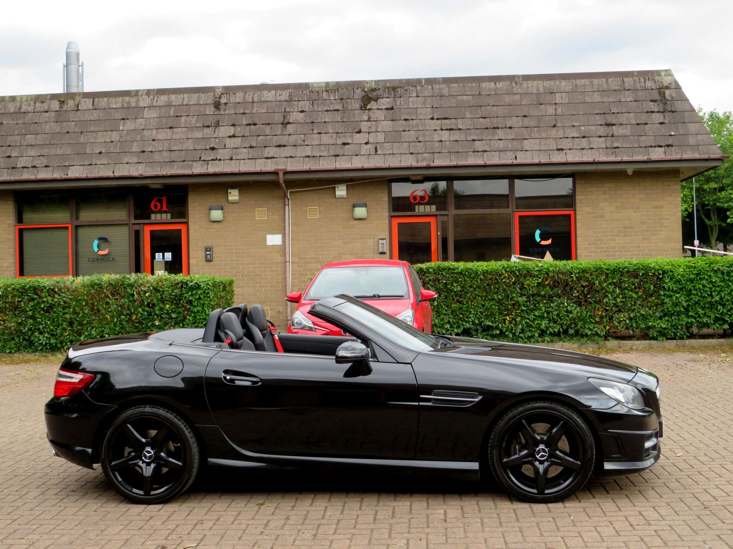 A 2016 MERCEDES-BENZ SLK 2.1 SLK250d AMG Sport Convertible 2dr Diesel G-Tronic Euro 6 (s/s) (204 ps) A 2016 MERCEDES-BENZ SLK 2.1 SLK250d AMG Sport Convertible 2dr Diesel G-Tronic Euro 6 (s/s) (204 ps)
