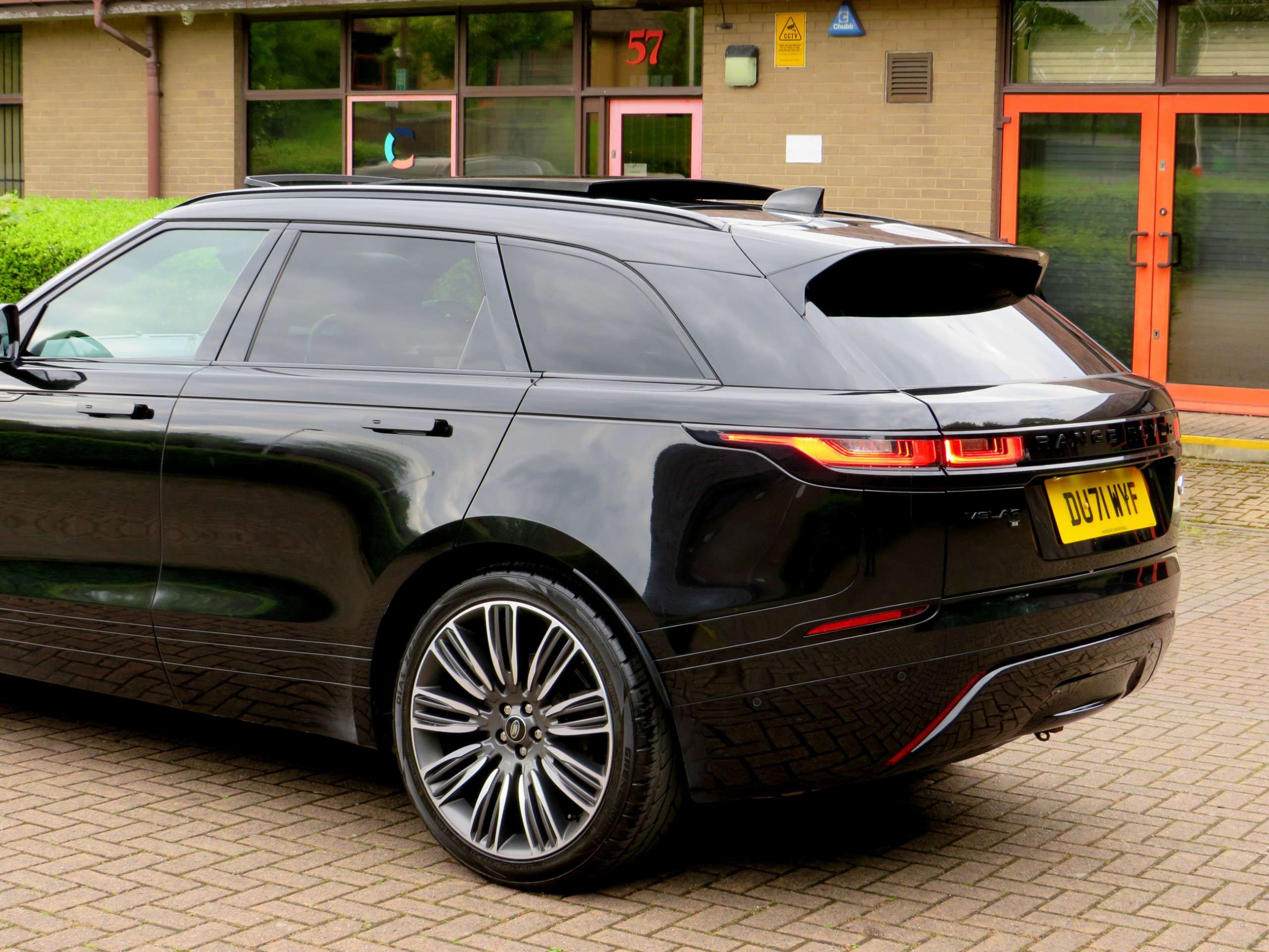 2021 LAND ROVER RANGE ROVER VELAR 2021 LAND ROVER RANGE ROVER VELAR