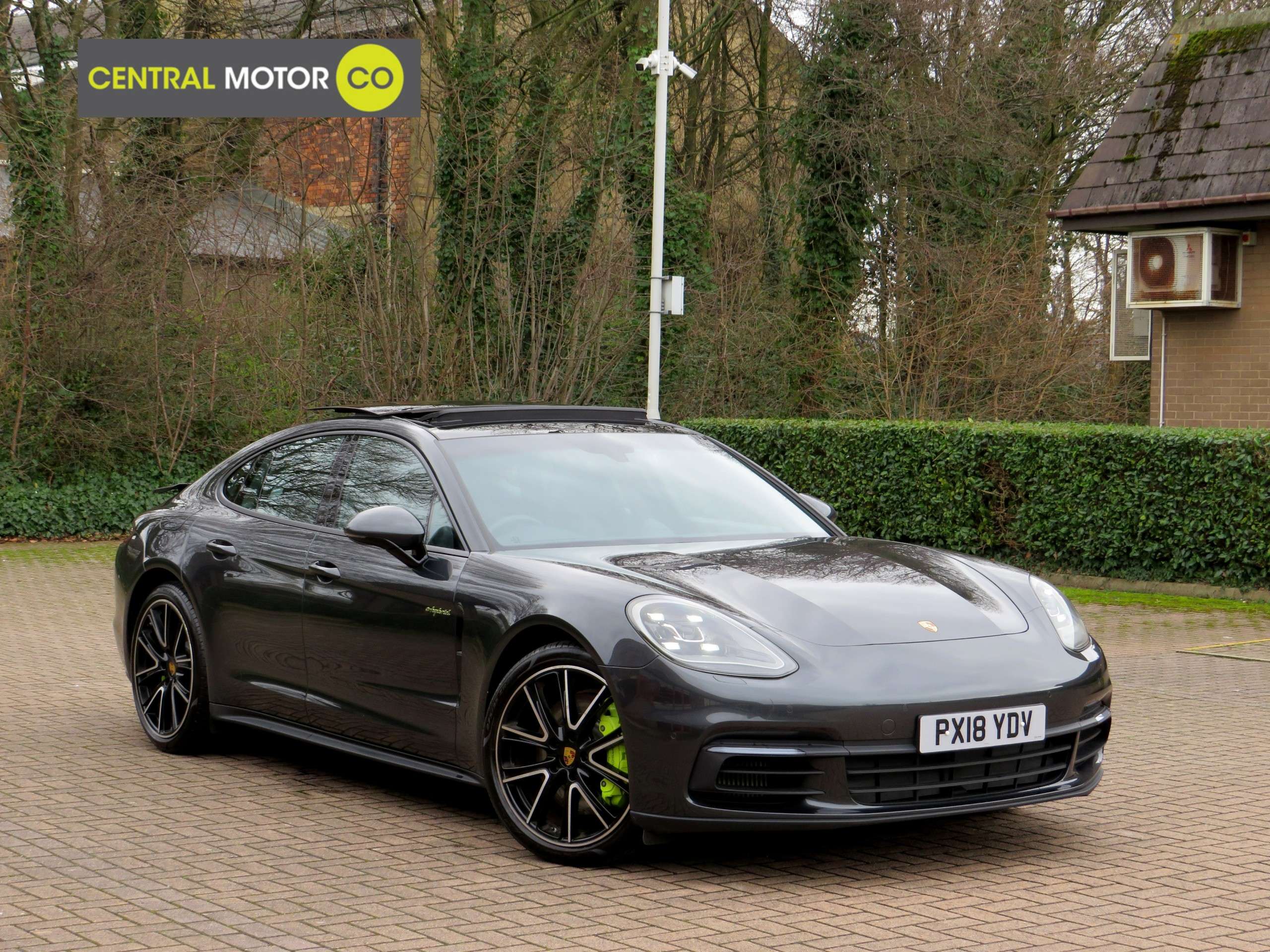 A 2018 PORSCHE PANAMERA 2.9 V6 E-Hybrid 14kWh 4 Saloon 5dr Petrol Plug-in Hybrid PDK 4WD Euro 6 (s/s) (462 ps) A 2018 PORSCHE PANAMERA 2.9 V6 E-Hybrid 14kWh 4 Saloon 5dr Petrol Plug-in Hybrid PDK 4WD Euro 6 (s/s) (462 ps)