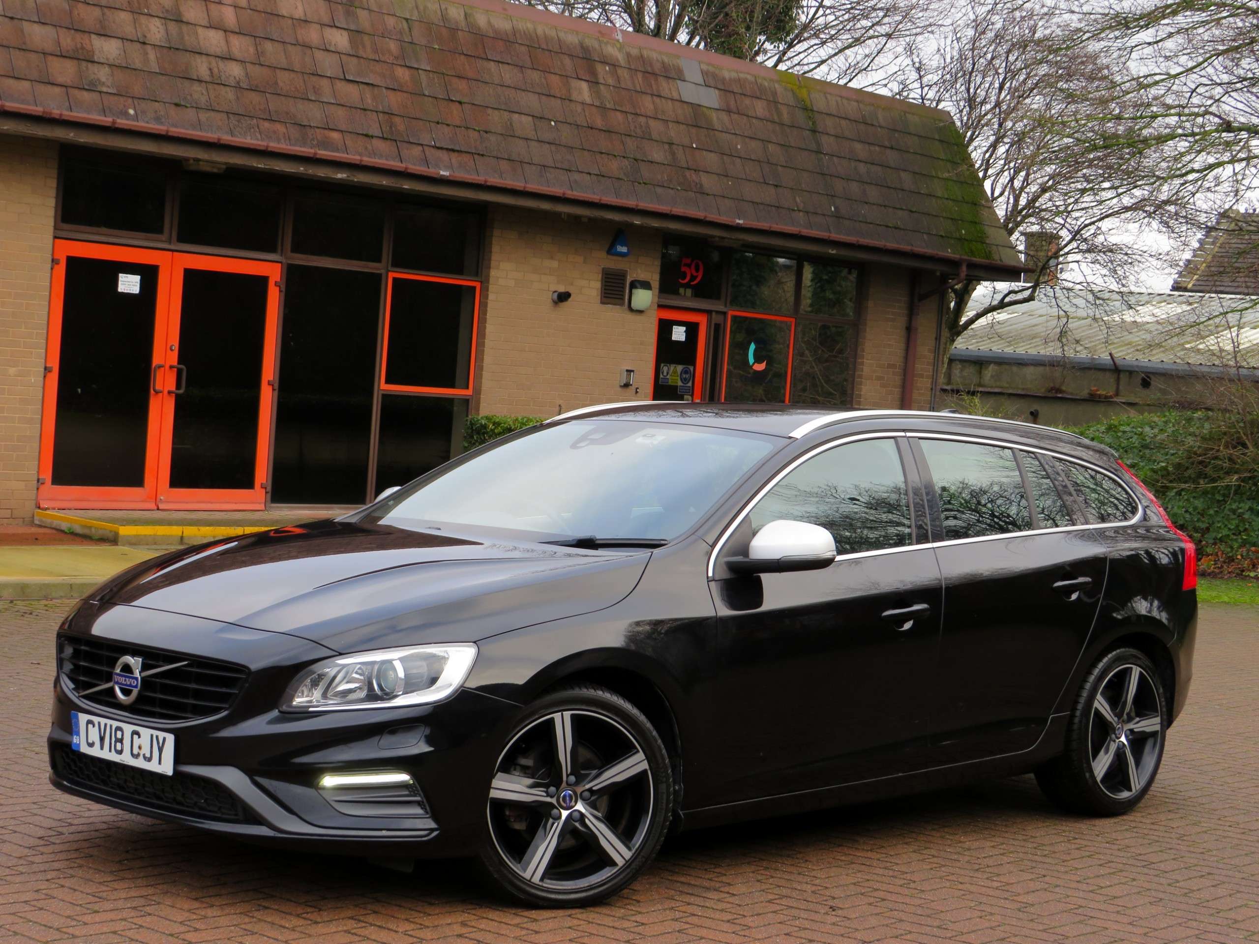 2018 VOLVO V60 2018 VOLVO V60