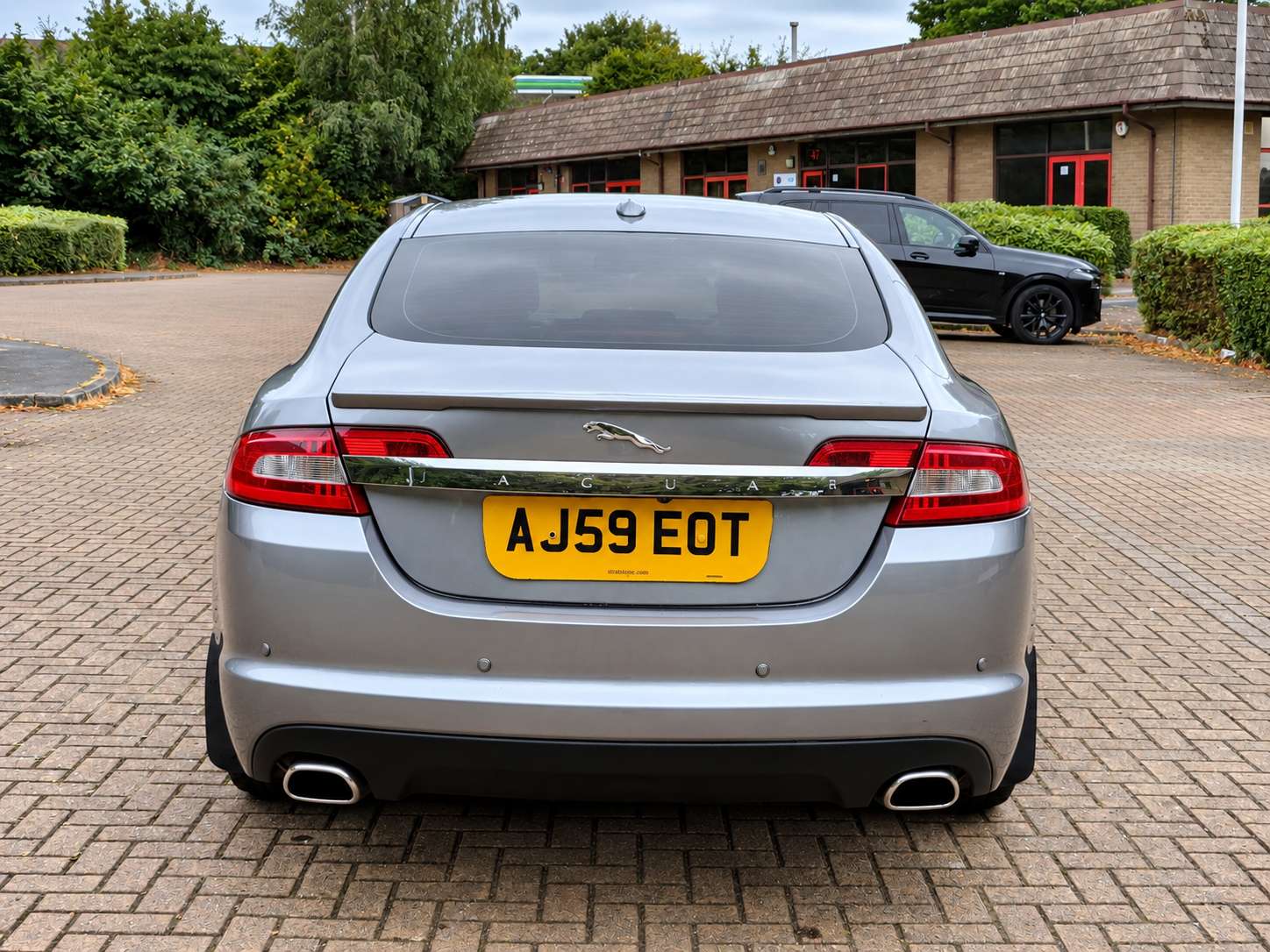 A 2009 JAGUAR XF 3.0d S V6 Premium Luxury Saloon 4dr Diesel Auto Euro 5 (275 ps) A 2009 JAGUAR XF 3.0d S V6 Premium Luxury Saloon 4dr Diesel Auto Euro 5 (275 ps)