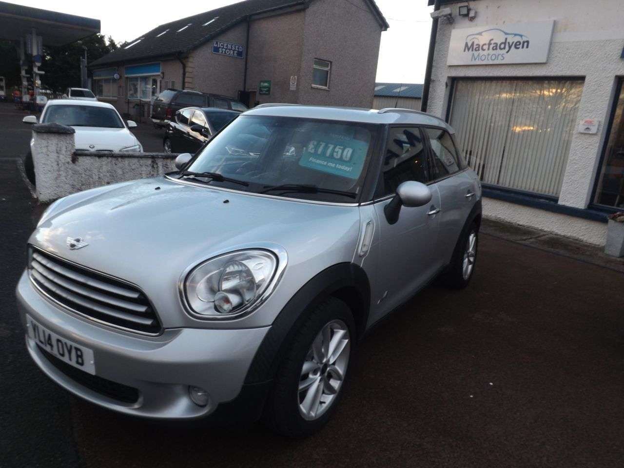 A 2014 MINI COUNTRYMAN 2.0 Cooper D SUV 5dr Diesel Auto ALL4 Euro 5 (112 ps) auto, 2 keys, diesel A 2014 MINI COUNTRYMAN 2.0 Cooper D SUV 5dr Diesel Auto ALL4 Euro 5 (112 ps) auto, 2 keys, diesel