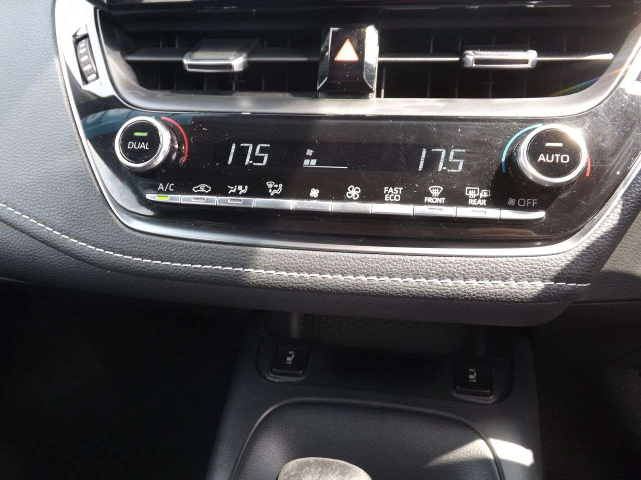 2021 TOYOTA COROLLA 2021 TOYOTA COROLLA