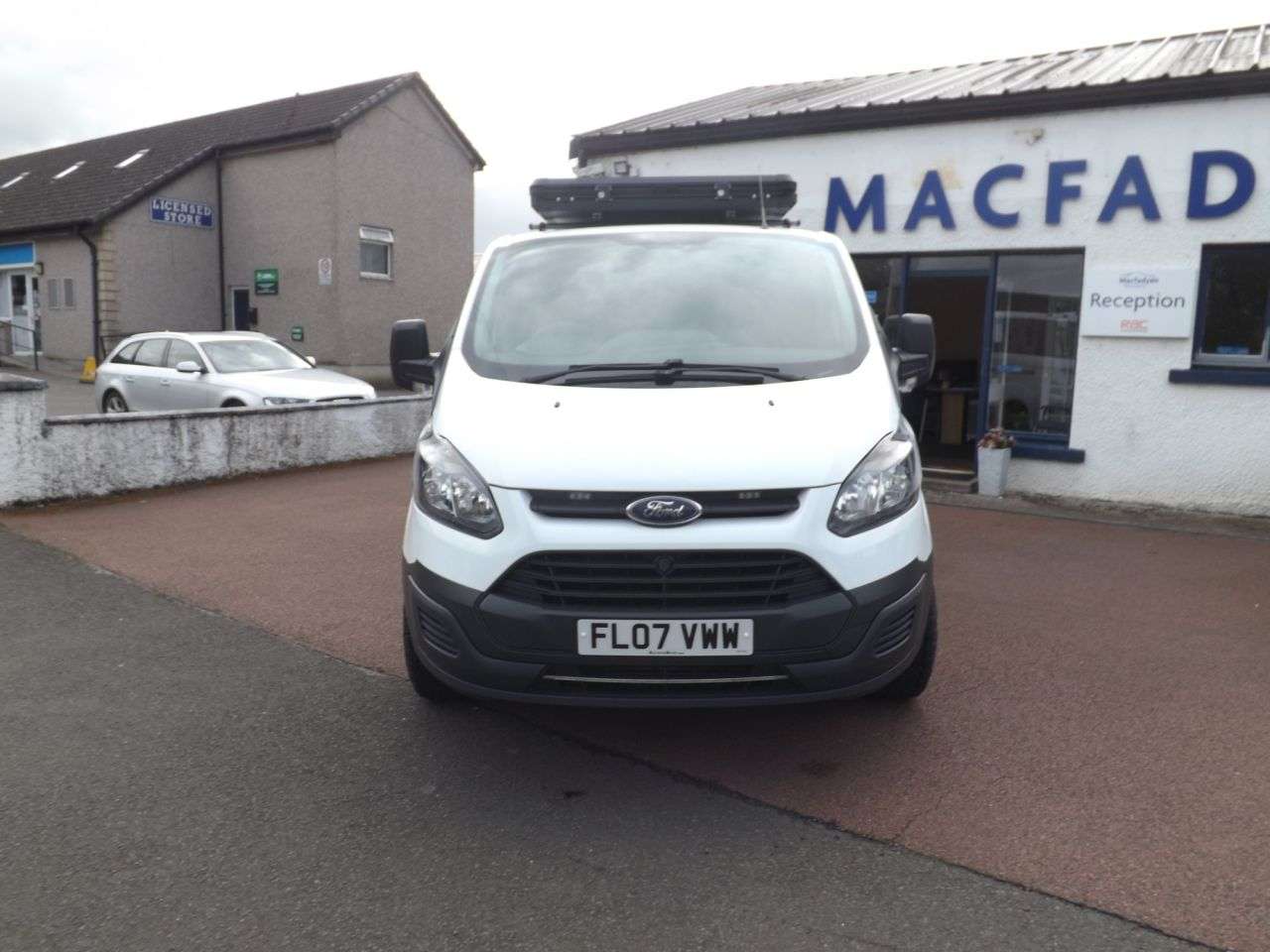 A 2017 FORD TRANSIT CUSTOM 2.0 TDCi 290 Panel Van 5dr Diesel Manual L1 H1 (157 g/km, 104 bhp) A 2017 FORD TRANSIT CUSTOM 2.0 TDCi 290 Panel Van 5dr Diesel Manual L1 H1 (157 g/km, 104 bhp)